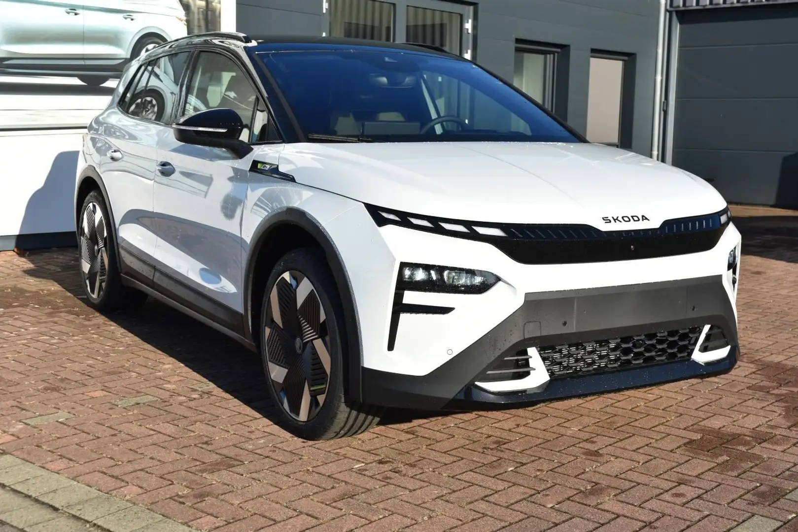 Skoda Elroq RS*Matrix*Navi*AHK*Maxx*360°Wärmepumpe*uvm Weiß - 1