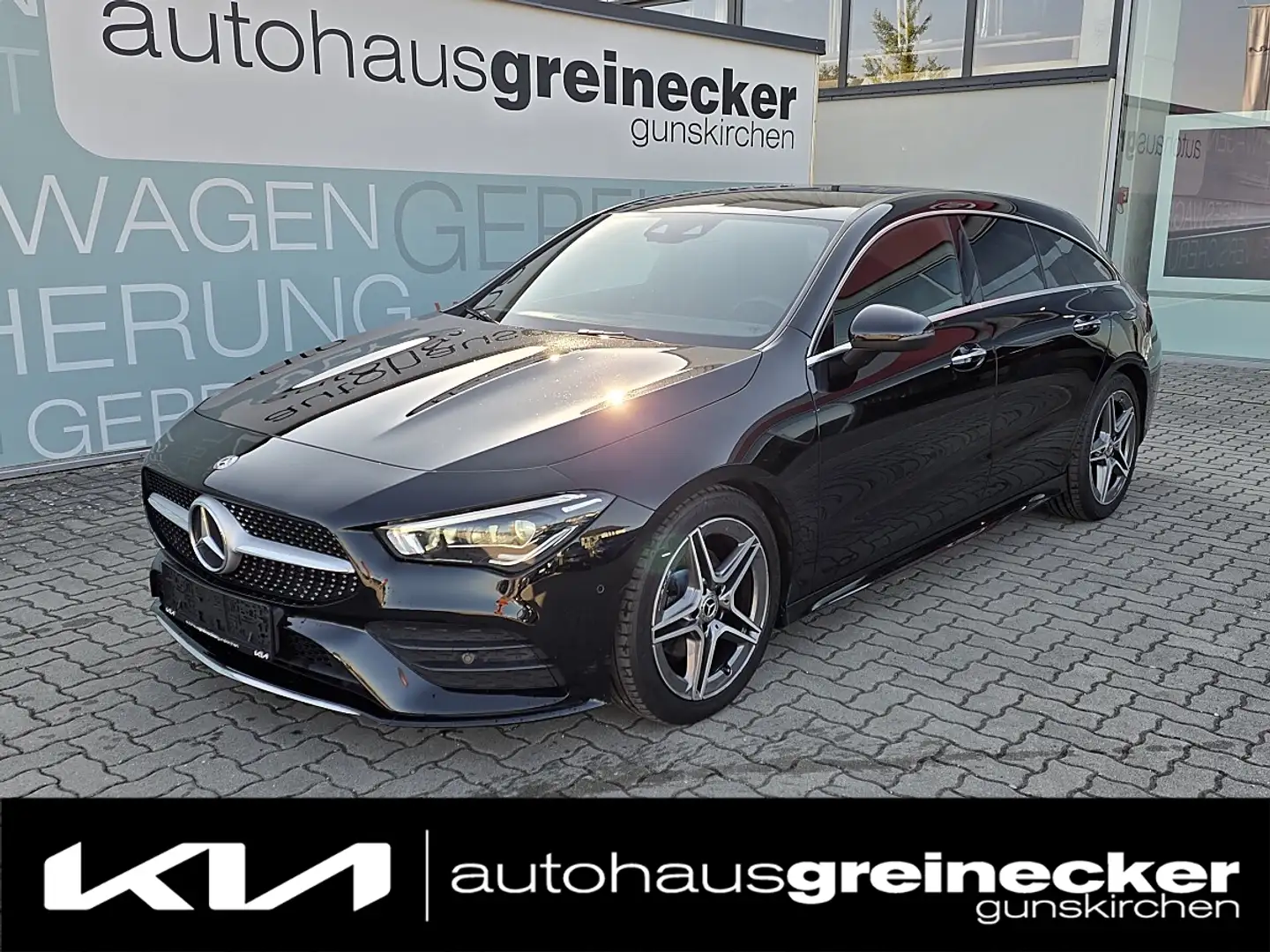 Mercedes-Benz CLA 180 Shooting Brake AMG Line aut. Schwarz - 1