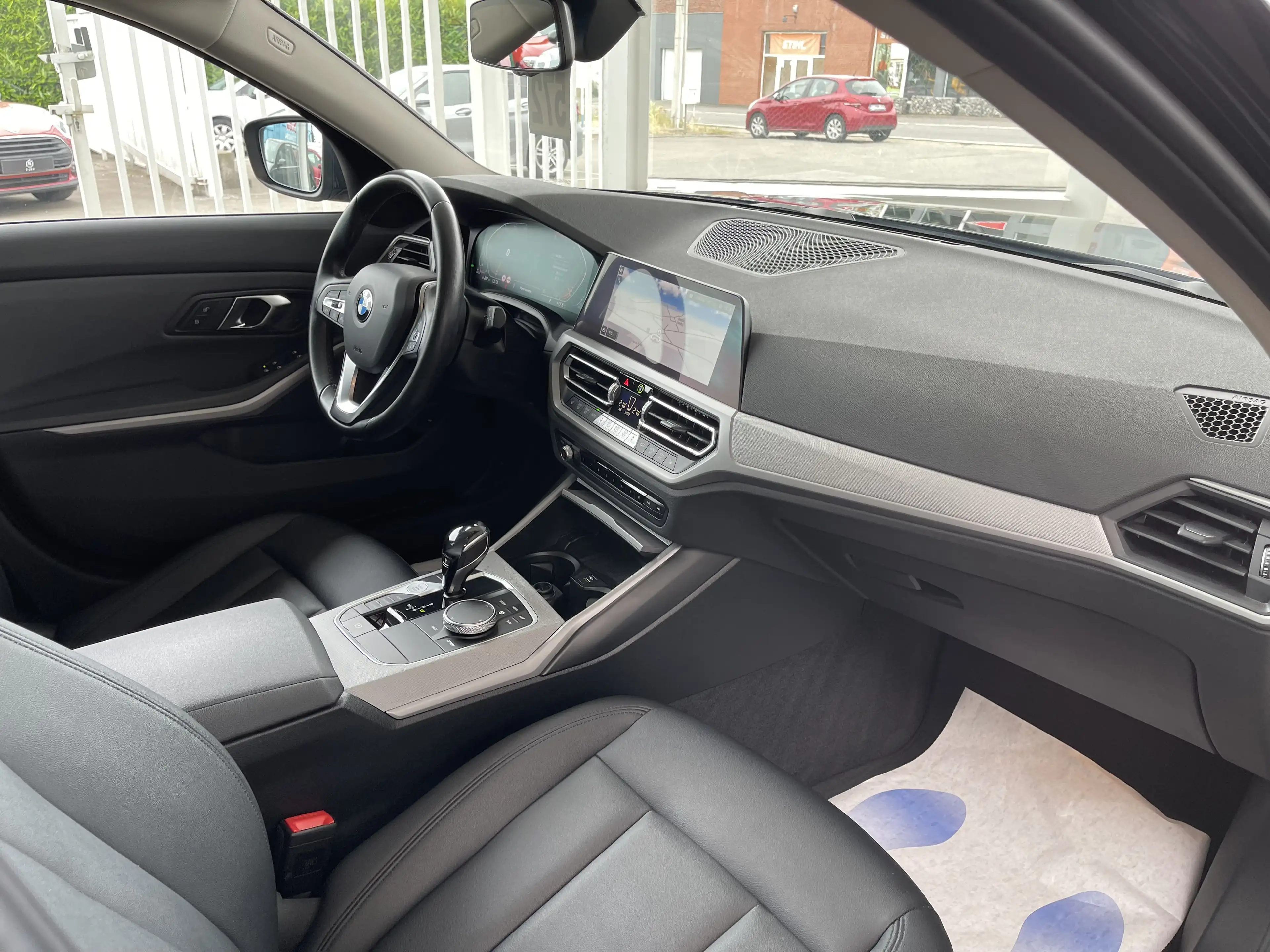 BMW 316 dA MHEV ** GARANTIE + COCKPIT + LED + CUIR + GPS *** — photo 9