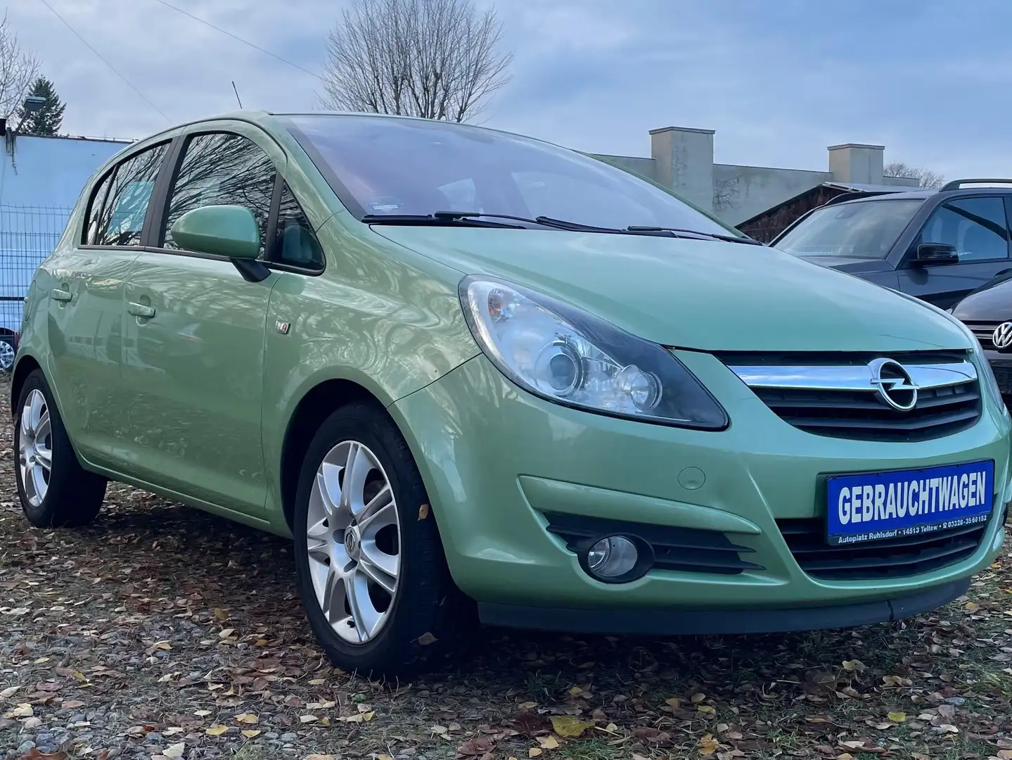 Opel Corsa Innovation "110 Jahre" TÜV/ NEUE Vert - 1