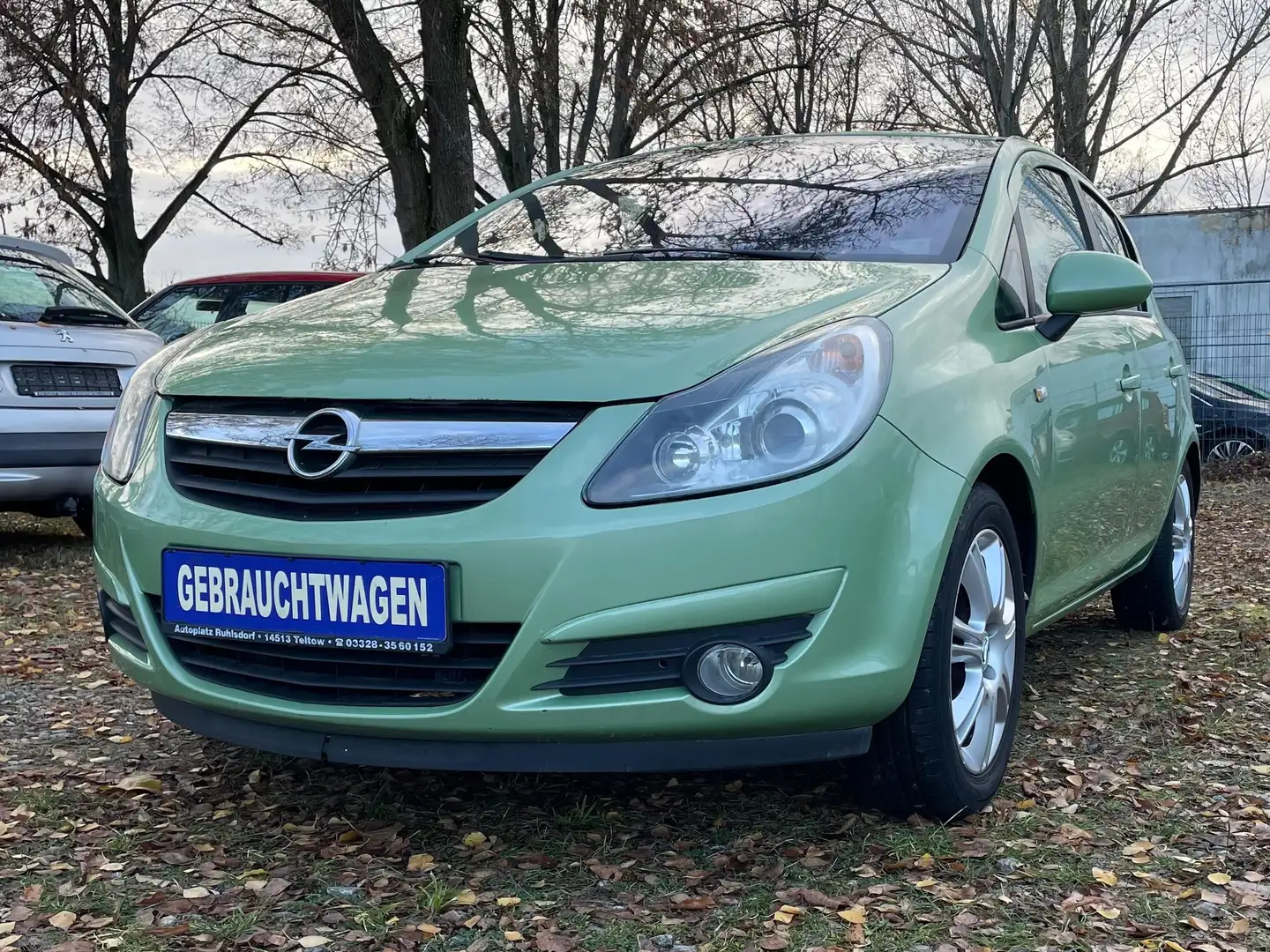 Opel Corsa Innovation "110 Jahre" TÜV/ NEUE Vert - 2