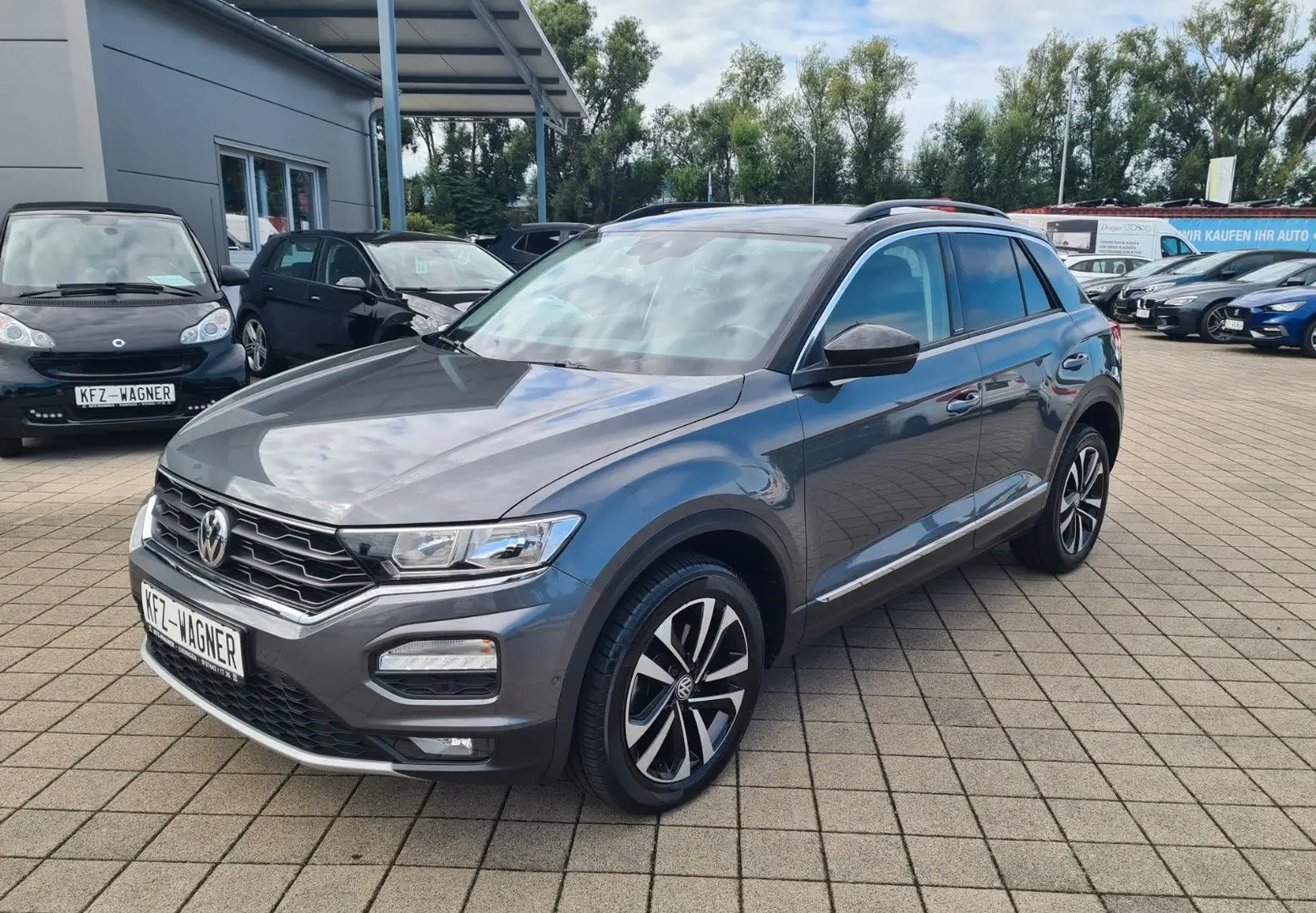 Volkswagen T-Roc 2.0 TDI IQ.DRIVE AUTOMATIK ACC AHK Gris - 1