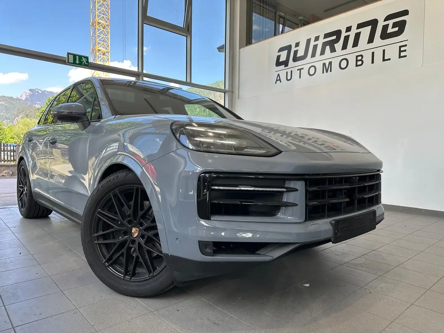 Porsche Cayenne Facelift MY25/gr-rot/Pan/Mtx/ACC/14W/21 Grau - 1