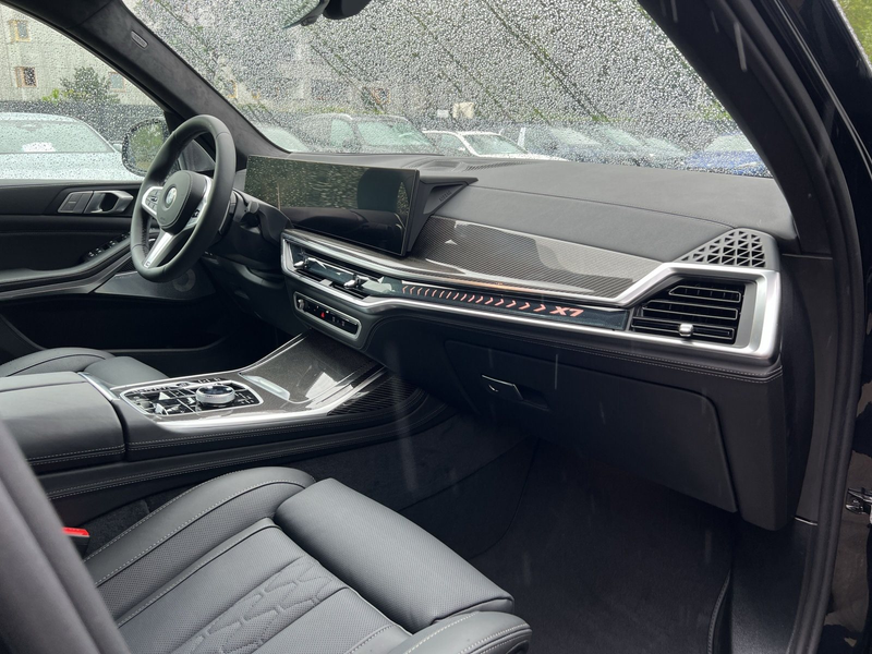 BMW X7 xDrive40d M Sportpaket B&W Surround UPE: 146.790 € — photo 11