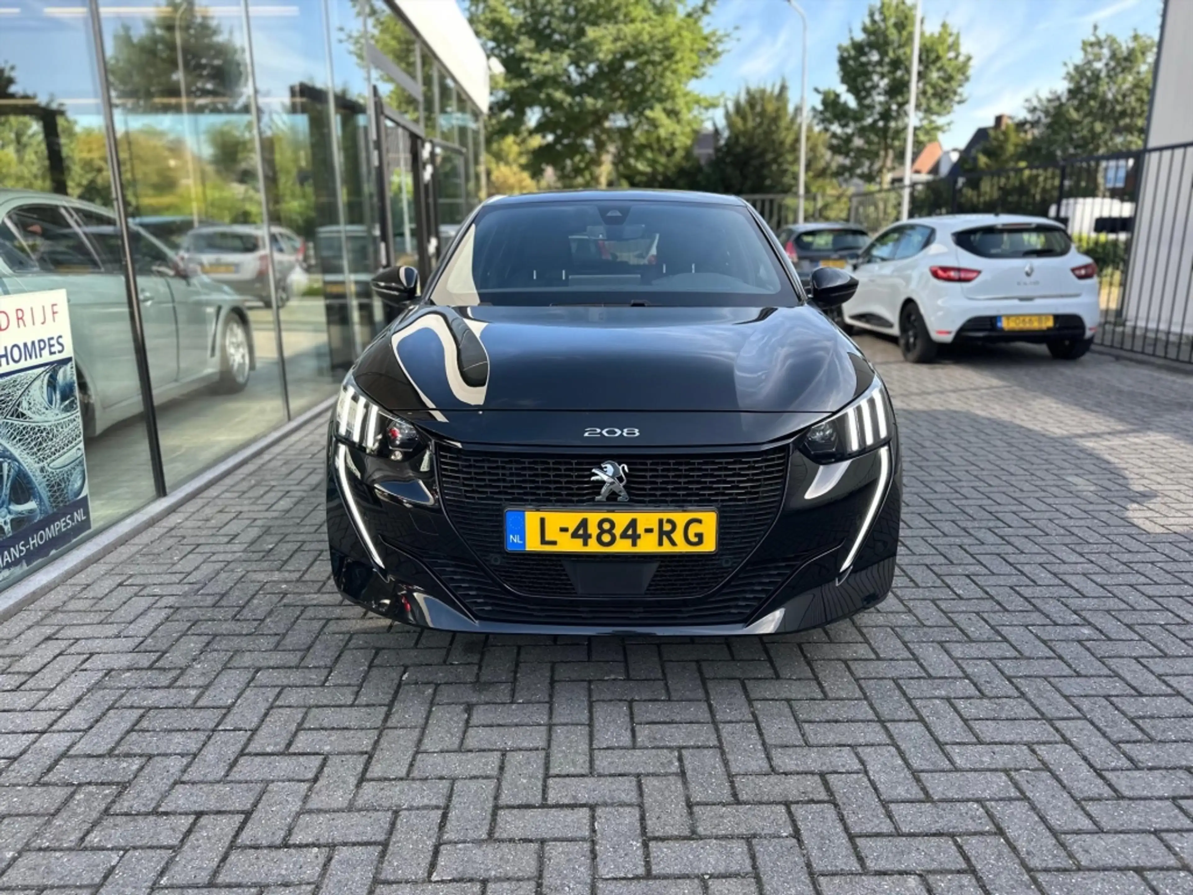 Peugeot e-208 EV 50kWh 136pk — photo 5
