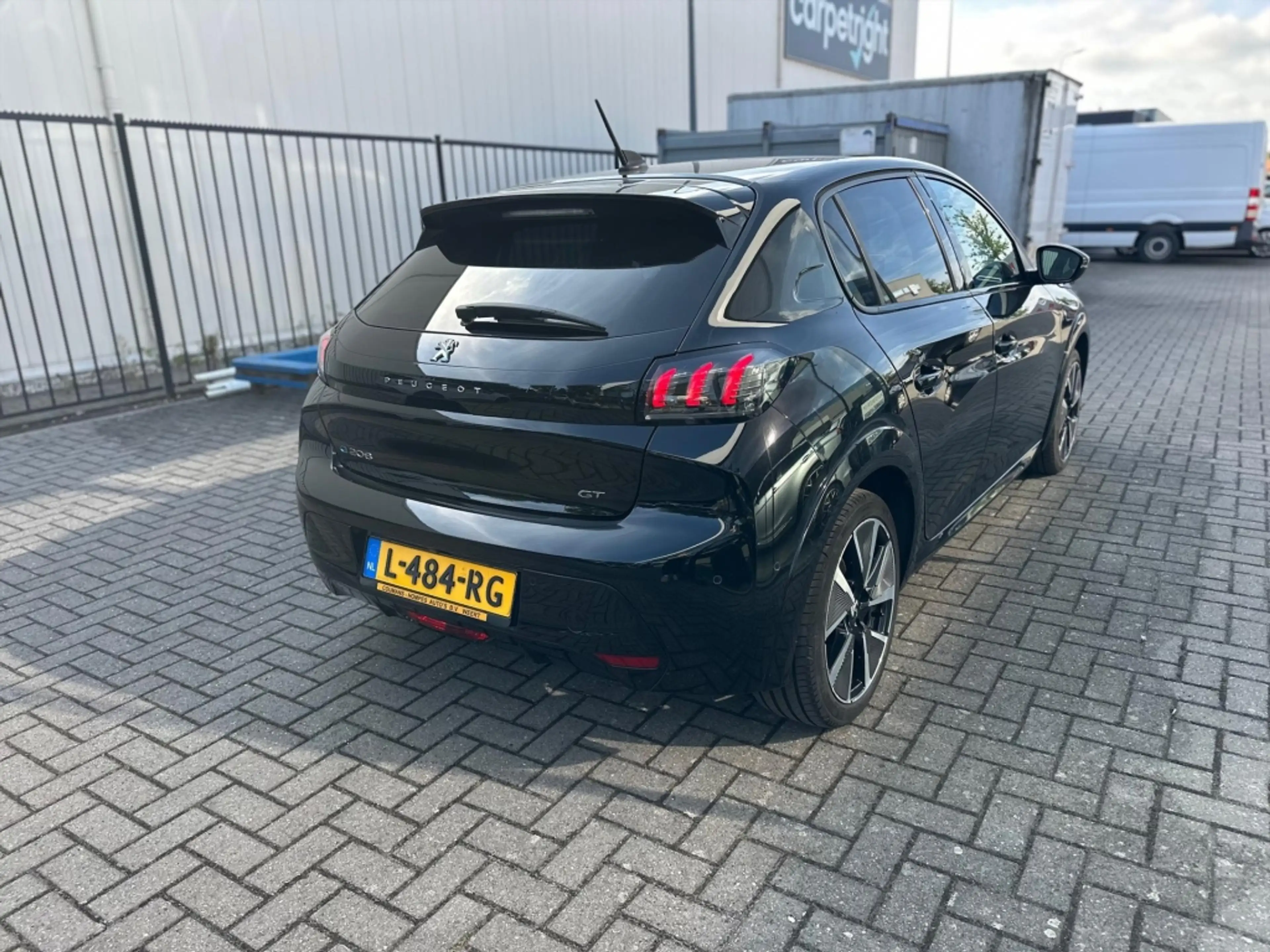 Peugeot e-208 EV 50kWh 136pk — photo 7