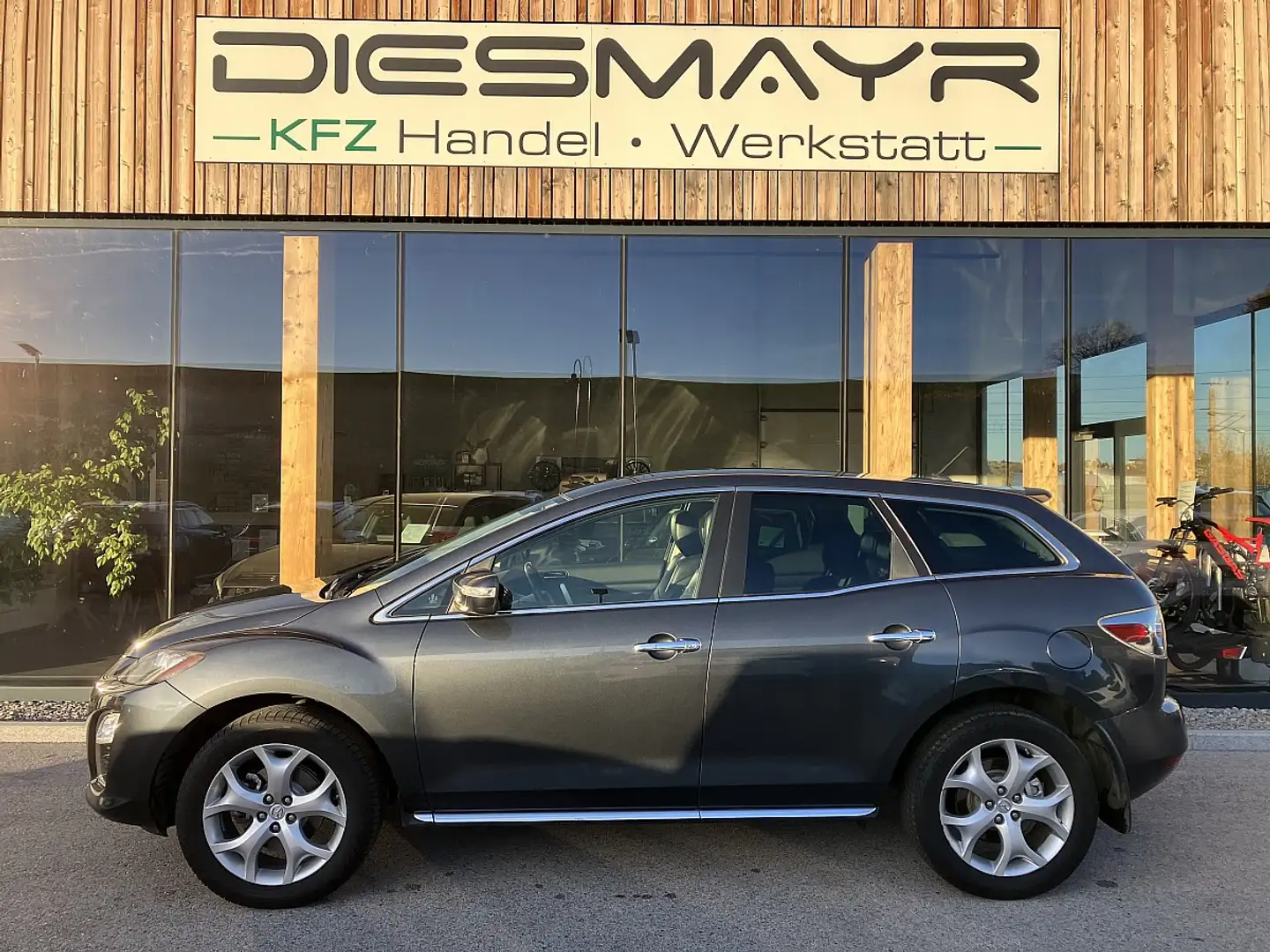 Mazda CX-7 CD173 Revolution Top Xenon Navi Leder Kamera AH... Gris - 2