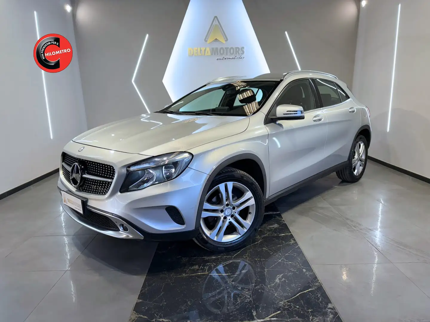 Mercedes-Benz GLA 220 GLA 220 d Business 4matic 177cv auto Grigio - 1
