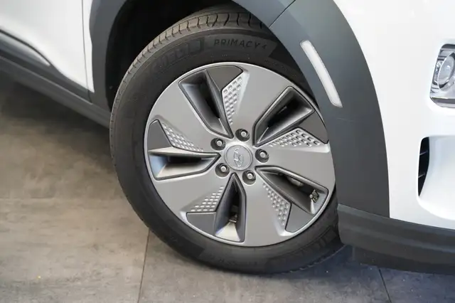 Hyundai Kona view 4