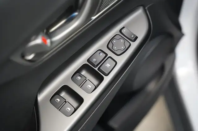 Hyundai Kona view 11