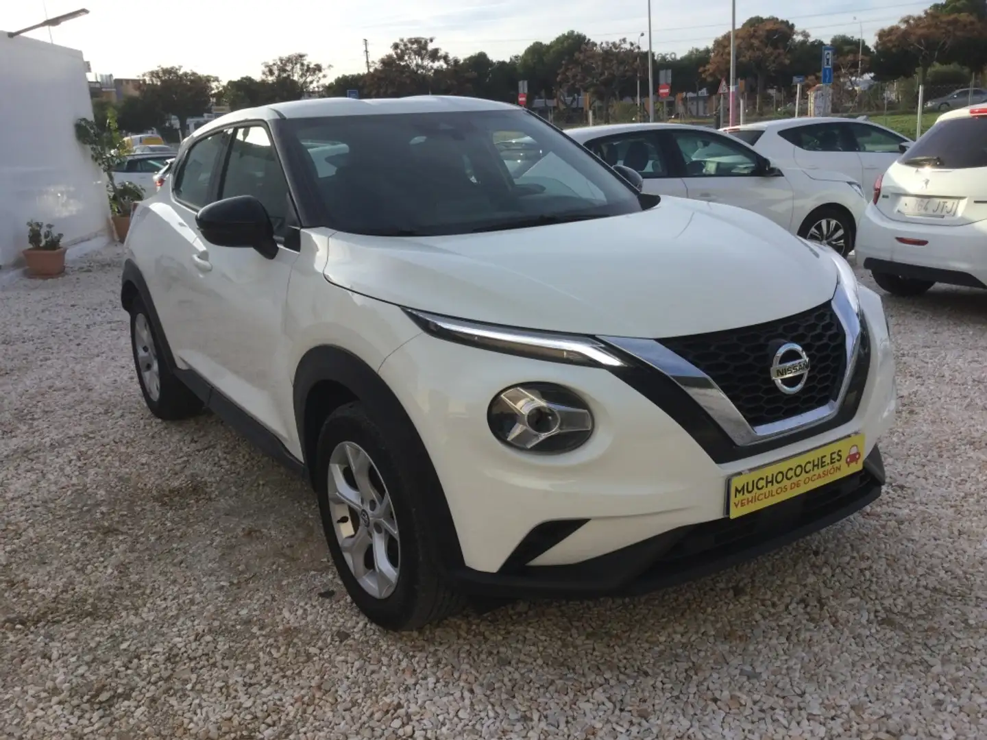Nissan Juke 1.0 DIG-T Acenta 4x2 117 Blanc - 2