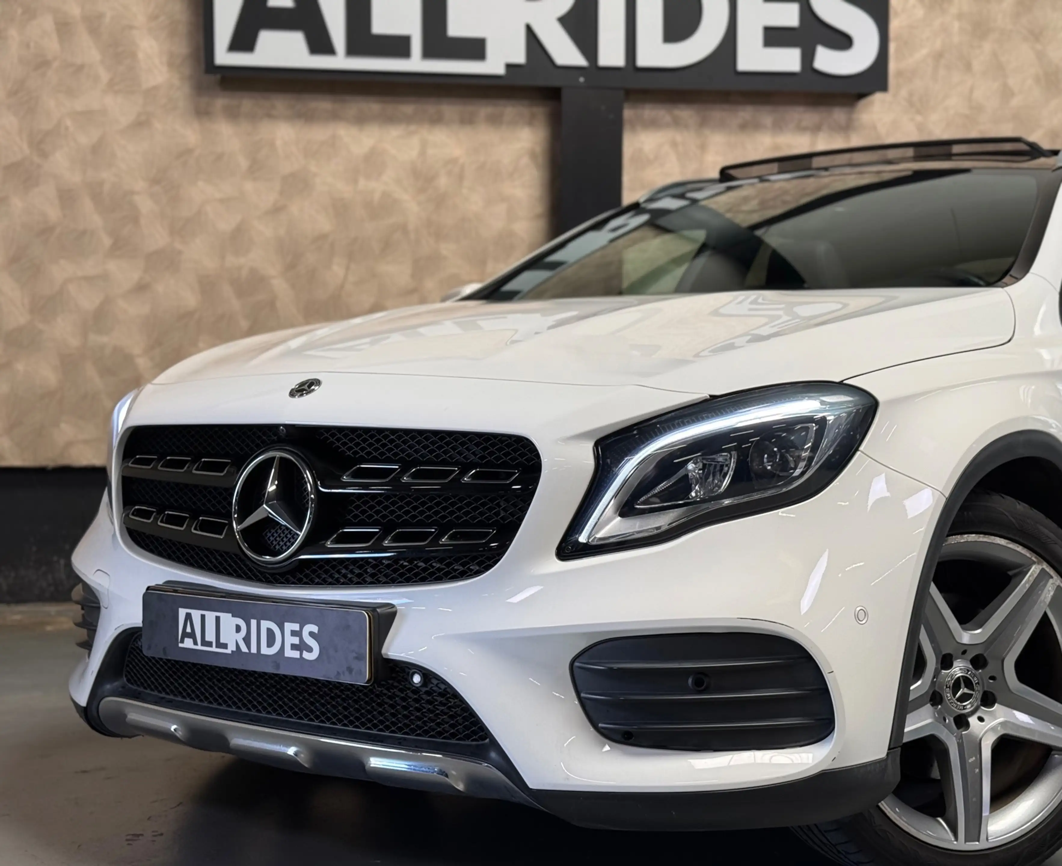 Mercedes-Benz GLA 250 Premium Plus Amg | Pano |H&K| Sfeerverlichting | 3 — photo 3