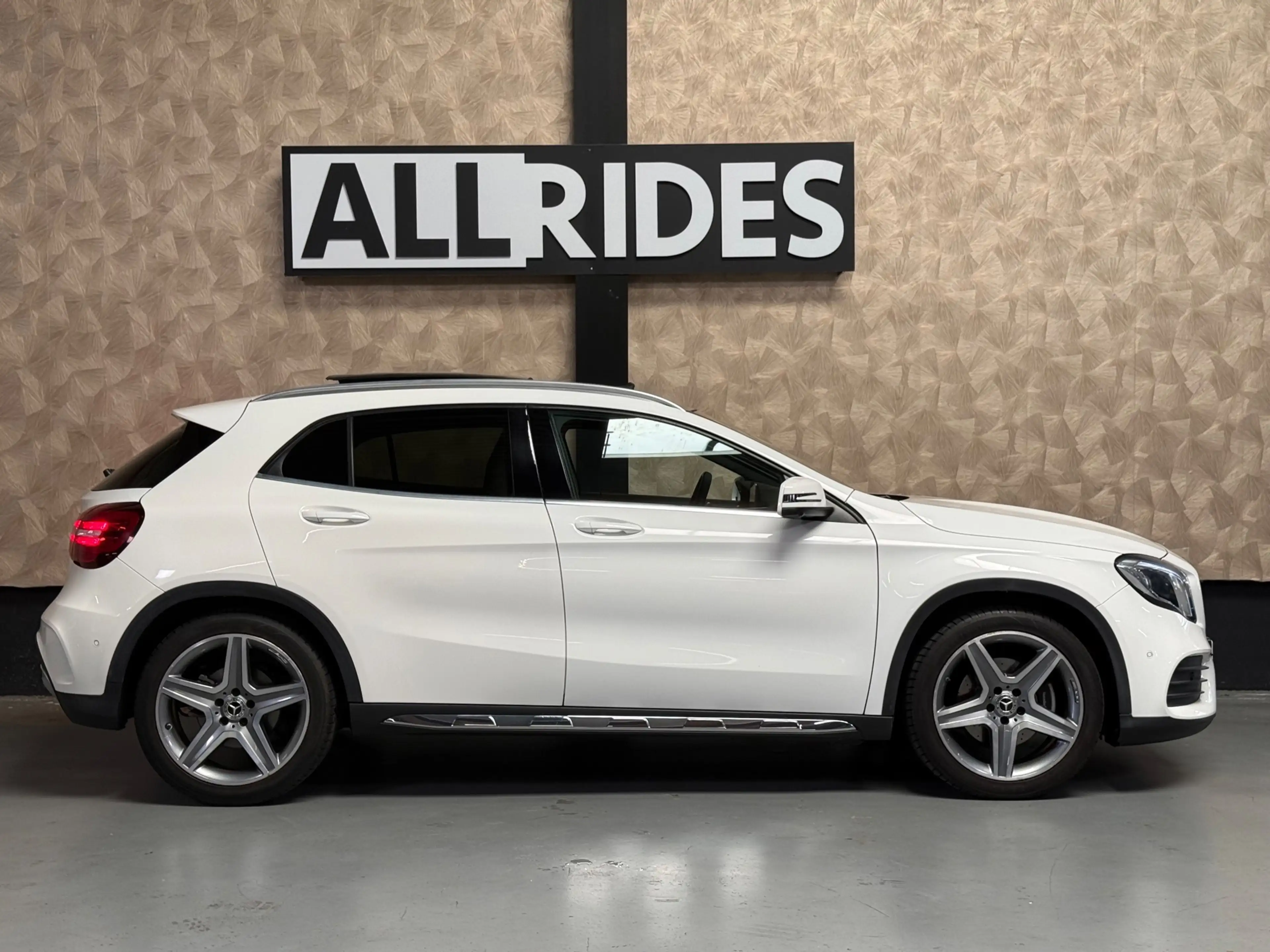 Mercedes-Benz GLA 250 Premium Plus Amg | Pano |H&K| Sfeerverlichting | 3 — photo 9