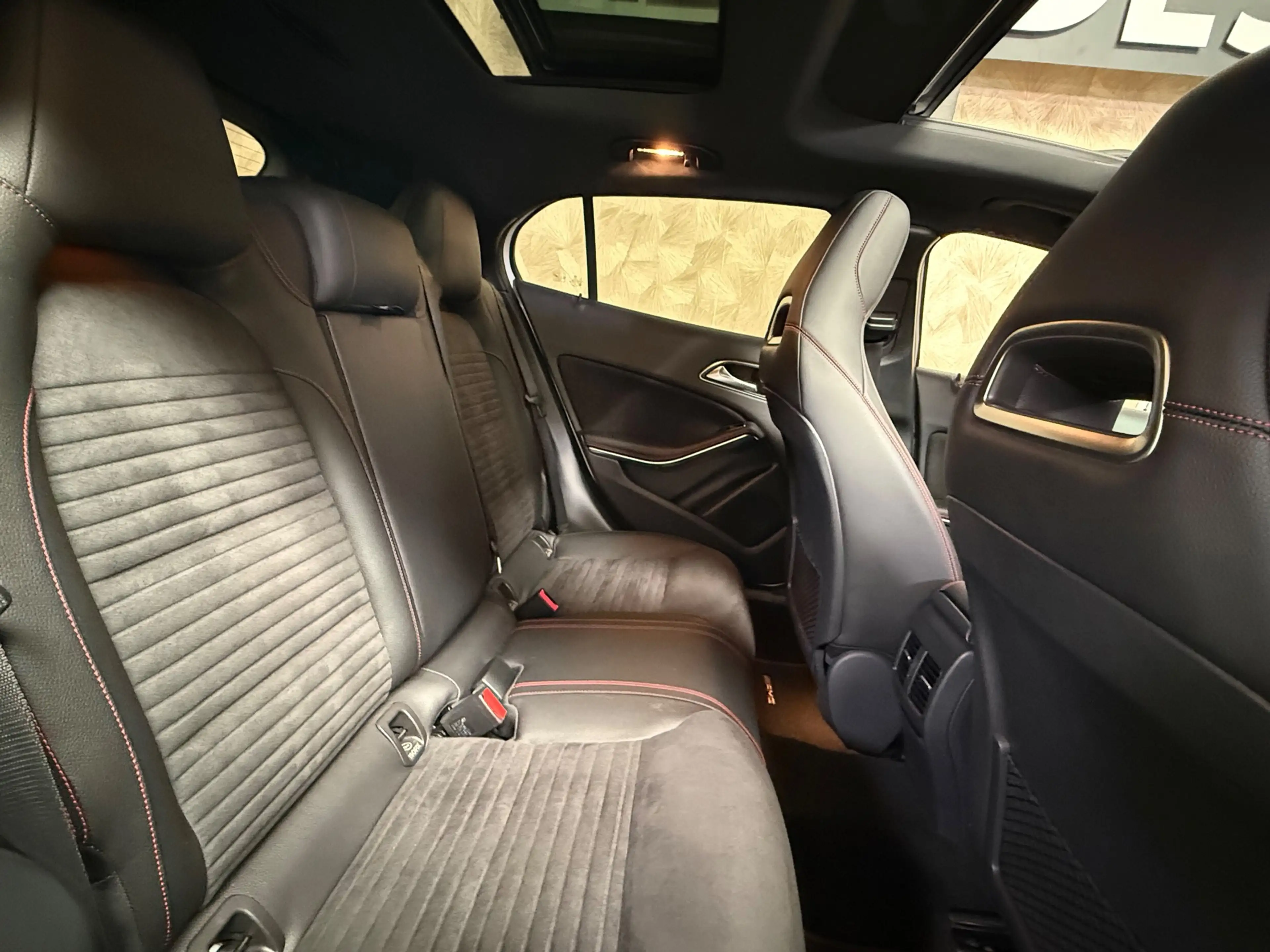 Mercedes-Benz GLA 250 Premium Plus Amg | Pano |H&K| Sfeerverlichting | 3 — photo 12