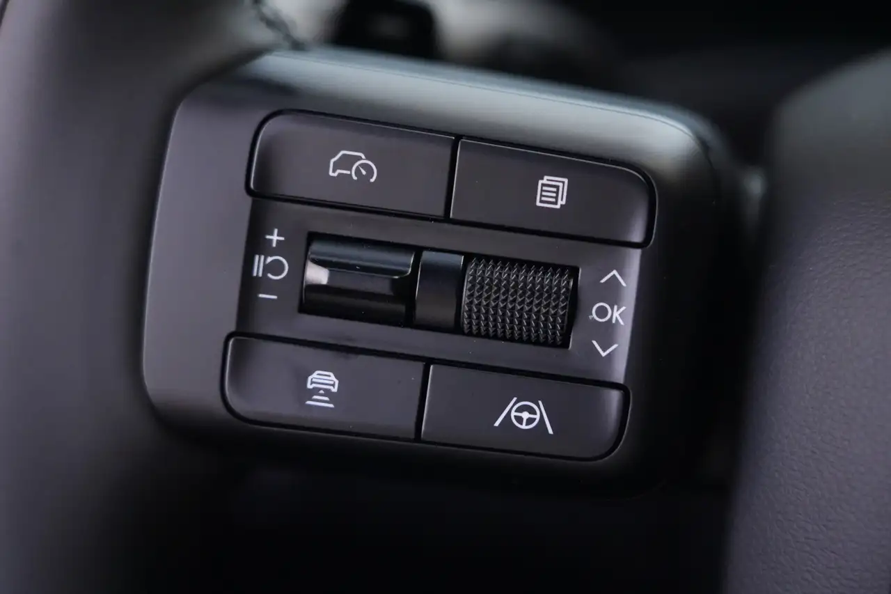 Hyundai SANTA FE 1.6 T-GDI PHEV Black Line 4WD 7p. 252pk Navigatie/ 22