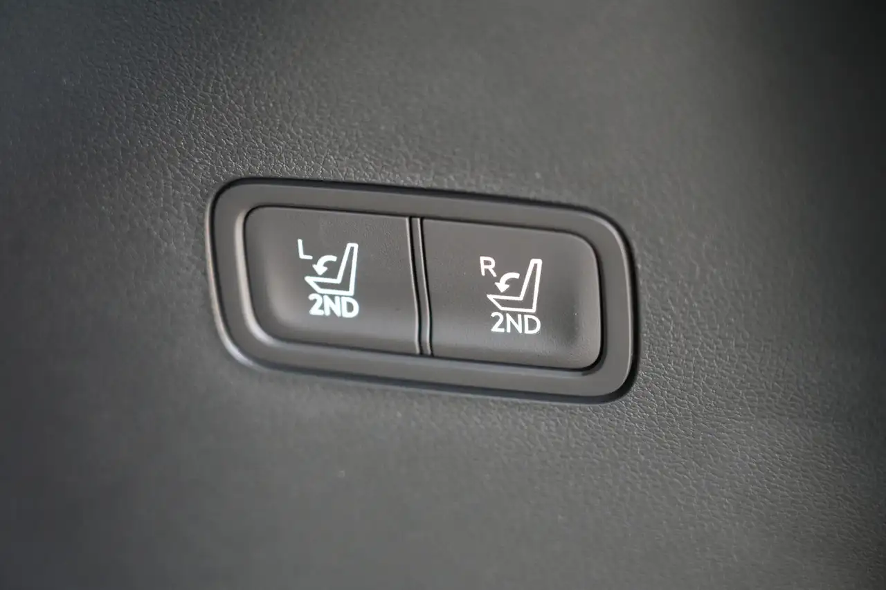 Hyundai SANTA FE 1.6 T-GDI PHEV Black Line 4WD 7p. 252pk Navigatie/ 37