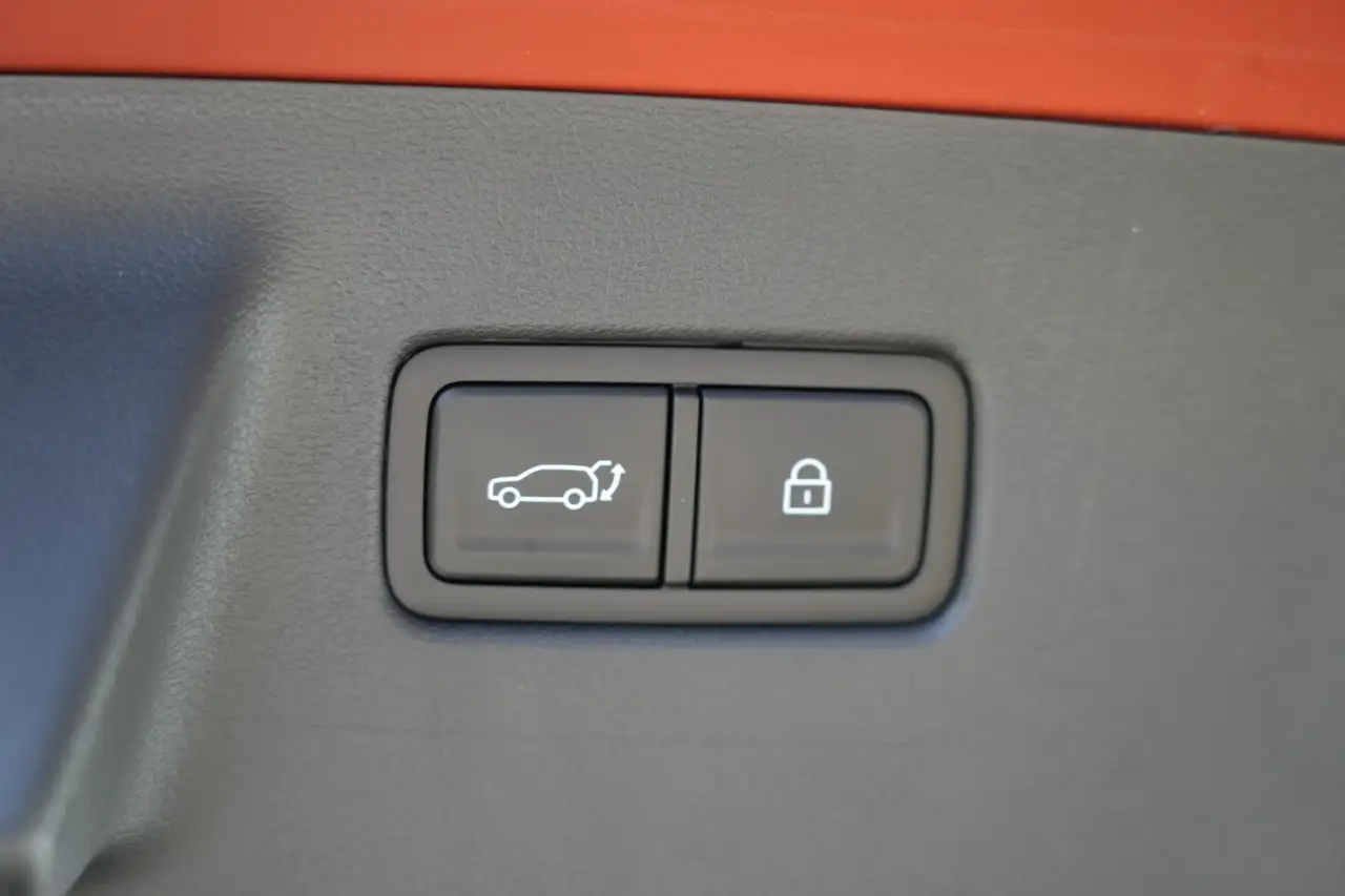 Hyundai SANTA FE 1.6 T-GDI PHEV Black Line 4WD 7p. 252pk Navigatie/ 39