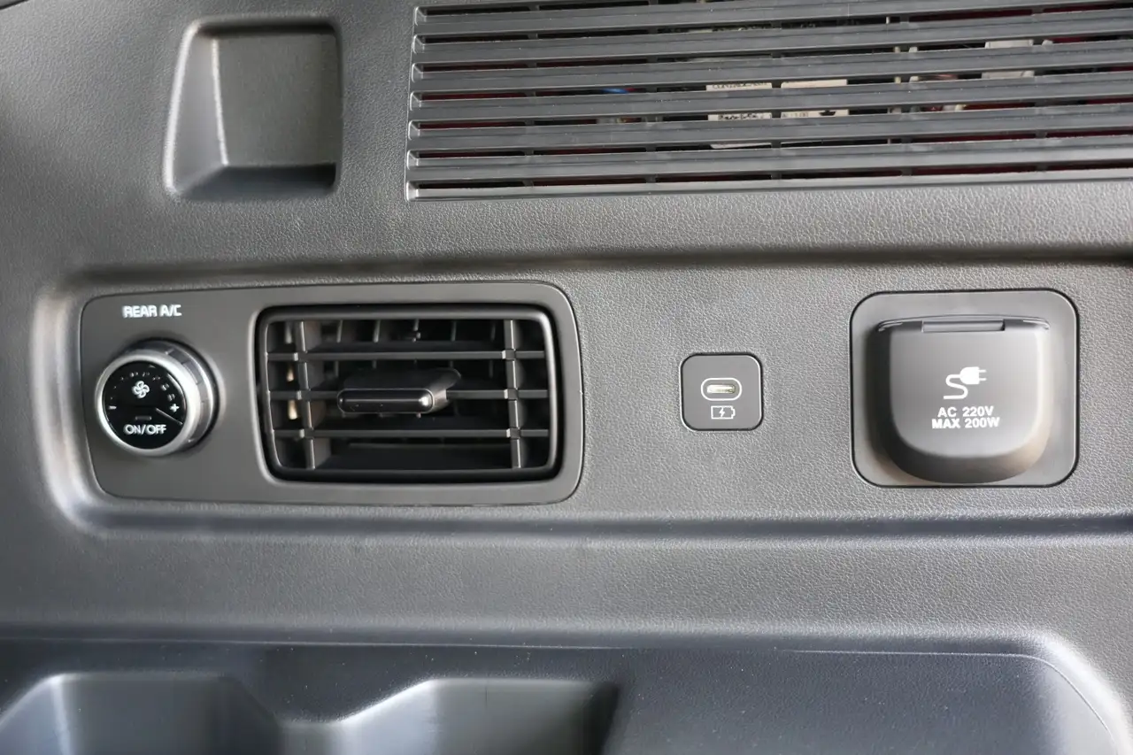 Hyundai SANTA FE 1.6 T-GDI PHEV Black Line 4WD 7p. 252pk Navigatie/ 36