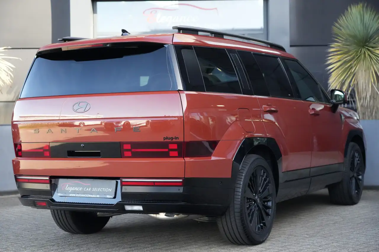 Hyundai SANTA FE 1.6 T-GDI PHEV Black Line 4WD 7p. 252pk Navigatie/ 2