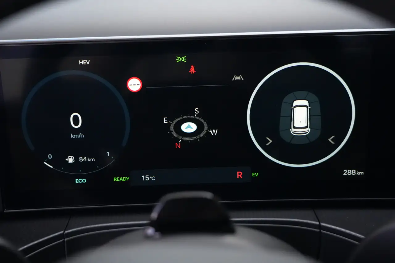 Hyundai SANTA FE 1.6 T-GDI PHEV Black Line 4WD 7p. 252pk Navigatie/ 19