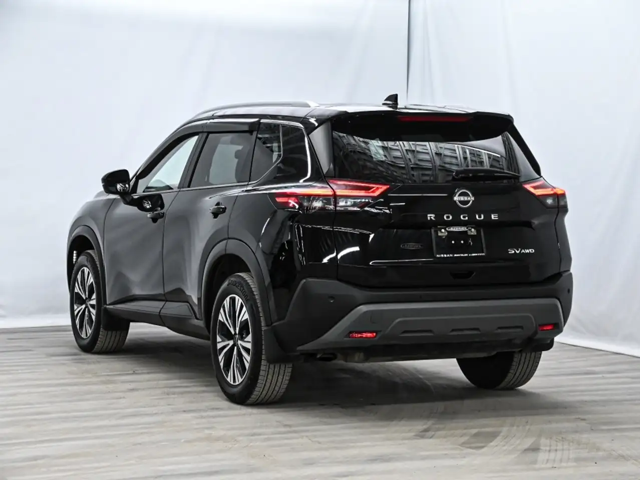 Nissan Rogue снимка Nissan Rogue