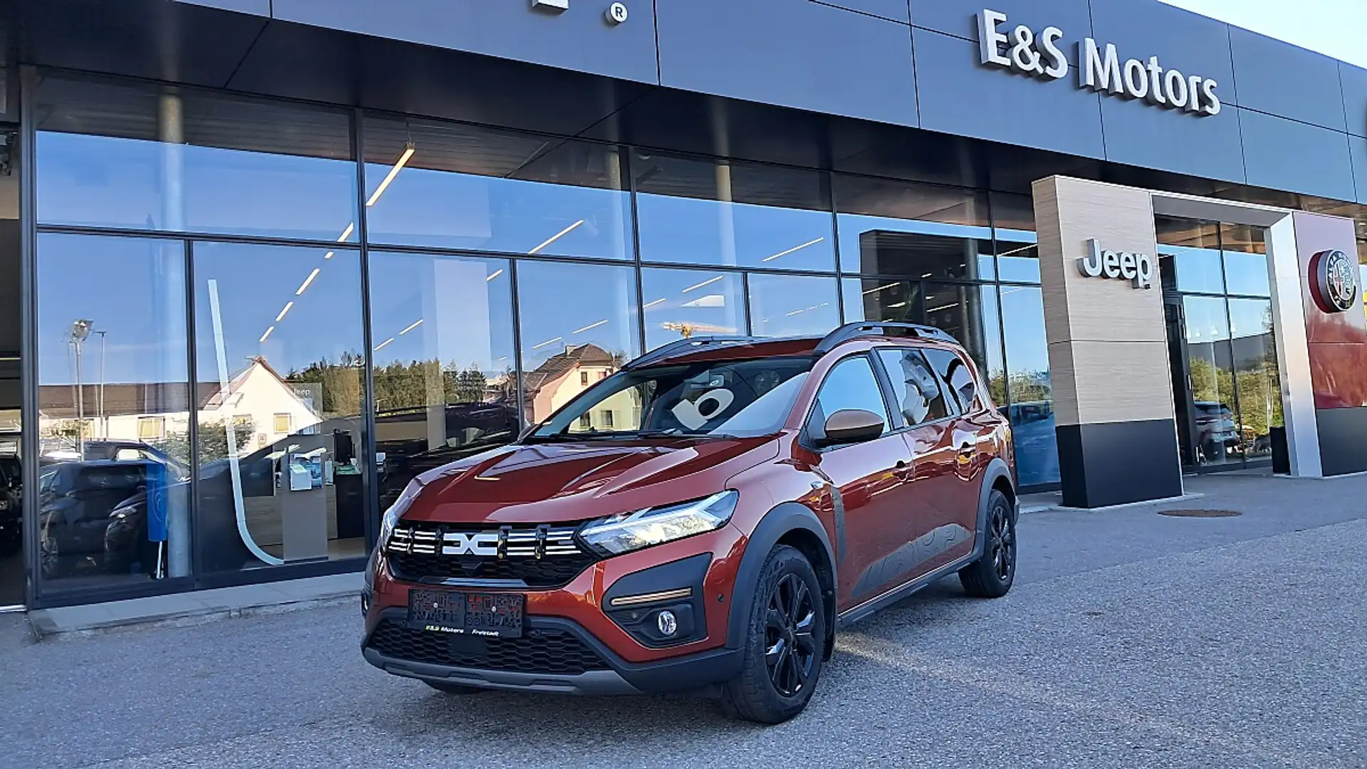 Dacia Jogger Extreme TCe 110 +AHK Braun - 1