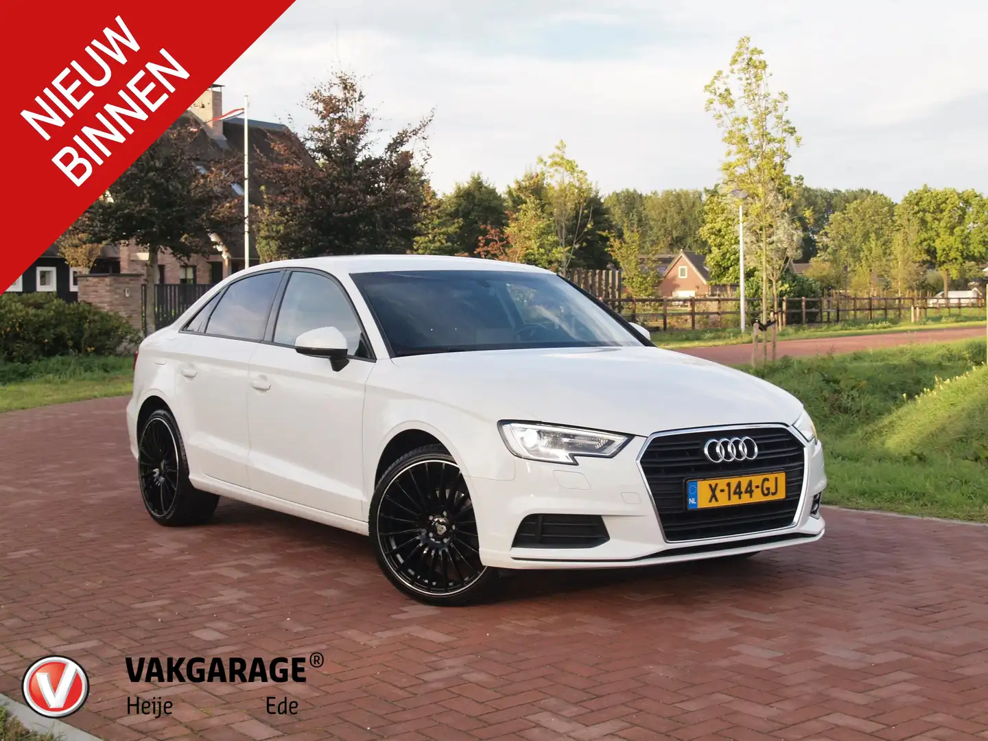 Audi A3 Limousine 35 TFSI CoD Pro Line | 19 Inch | Navigat Blanc - 1
