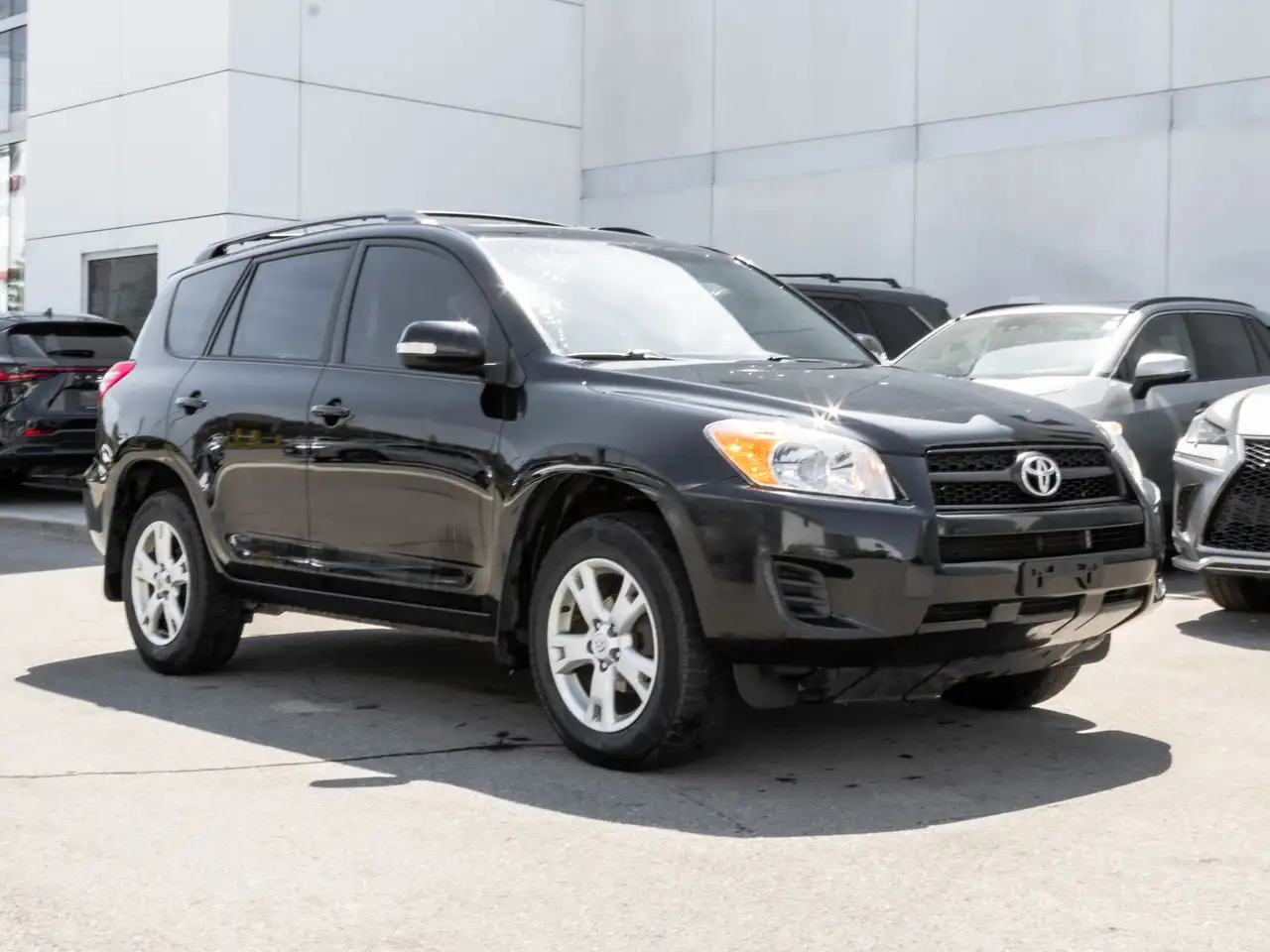 Toyota RAV 4 photo Toyota RAV 4
