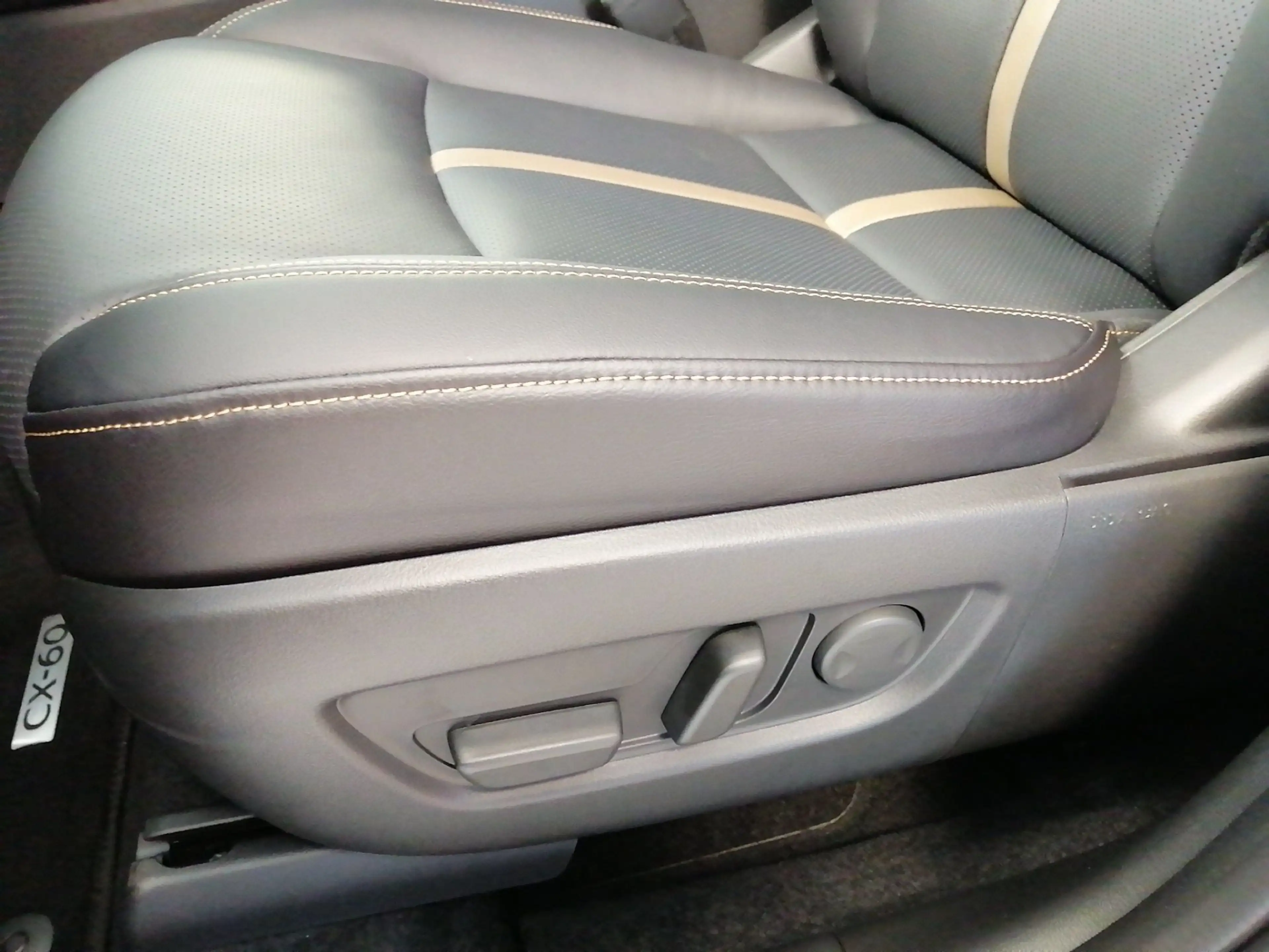 Mazda CX-60 2.5 SKYACTIV-G Homura Plus 2xKlima 4xSHZ — photo 7