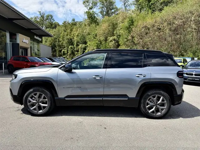 Jeep Compass view 5