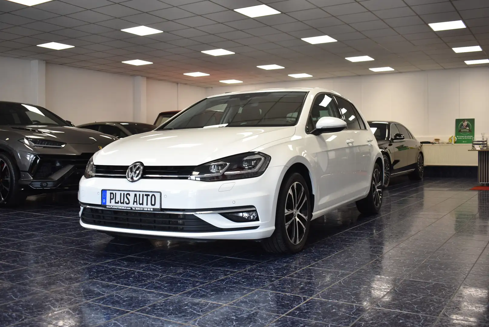 Volkswagen Golf 2,0 TDi Aut. Highline Navi LED Virtual Kam Weiß - 2