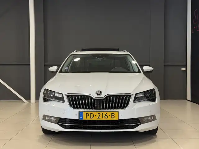 Skoda Superb view 20