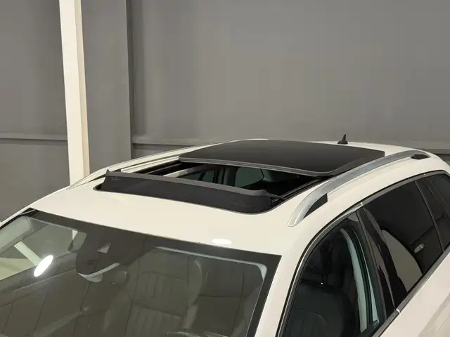 Skoda Superb view 12