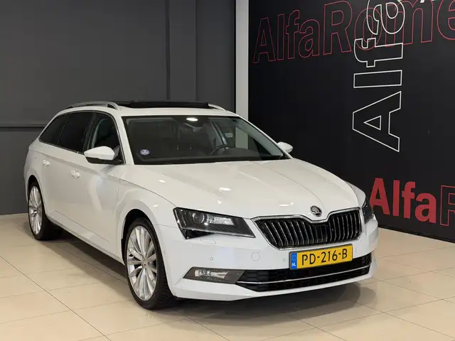 Skoda Superb view 27