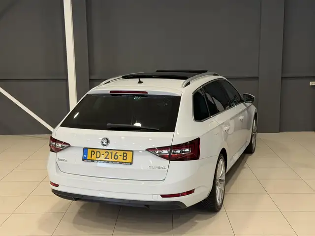 Skoda Superb view 29