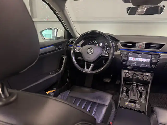 Skoda Superb view 9