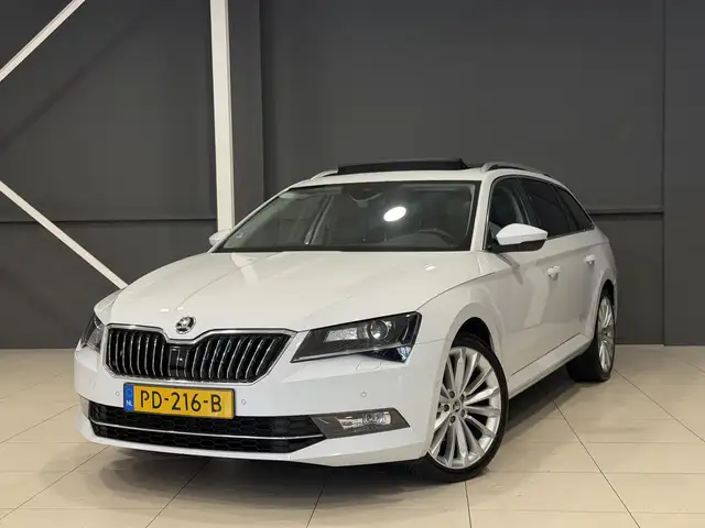 Skoda Superb view 16
