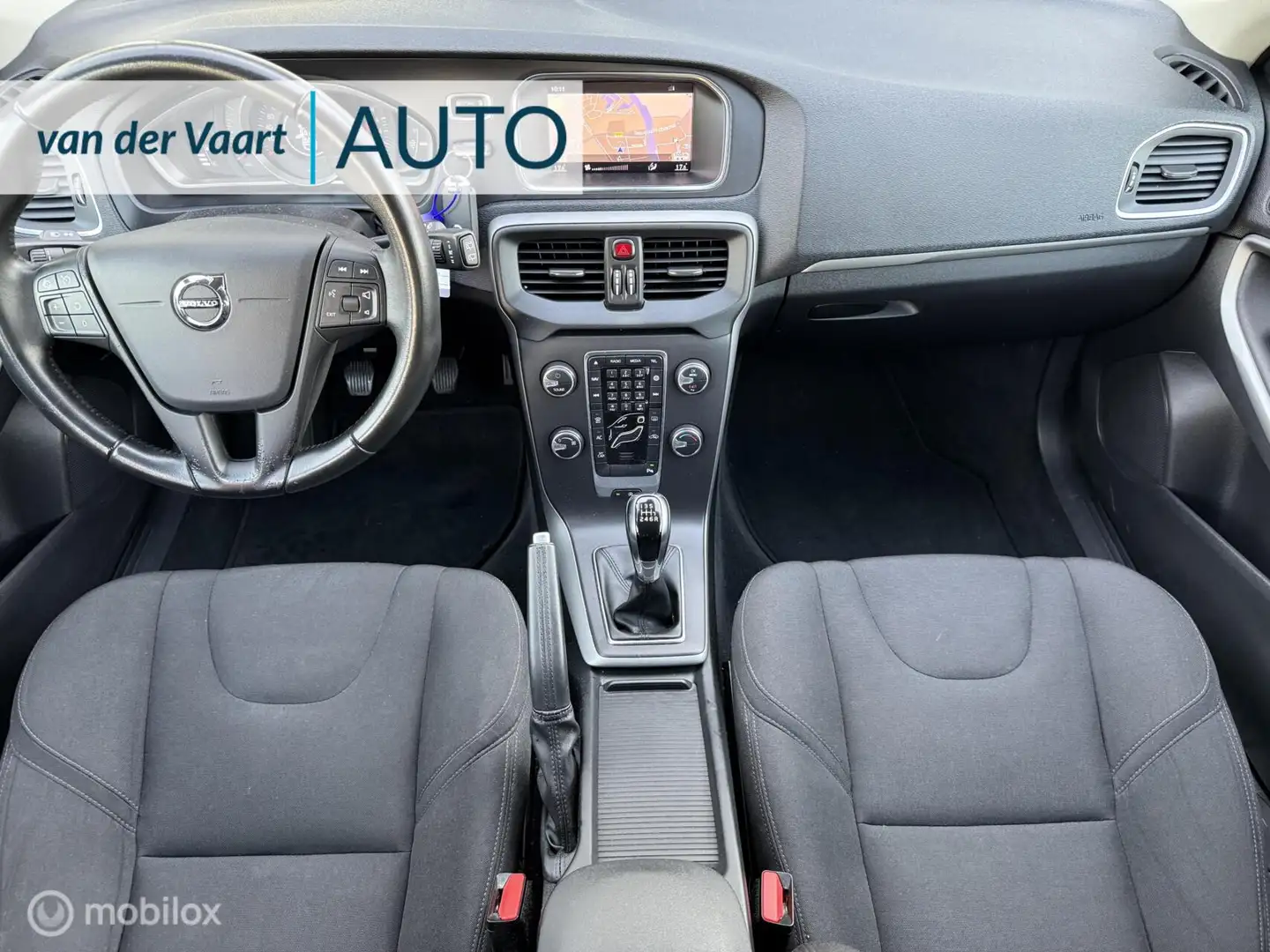 Volvo V40 2.0 T2 Kinetic / Facelift / Led / Trekhaak / Navi Blauw - 2