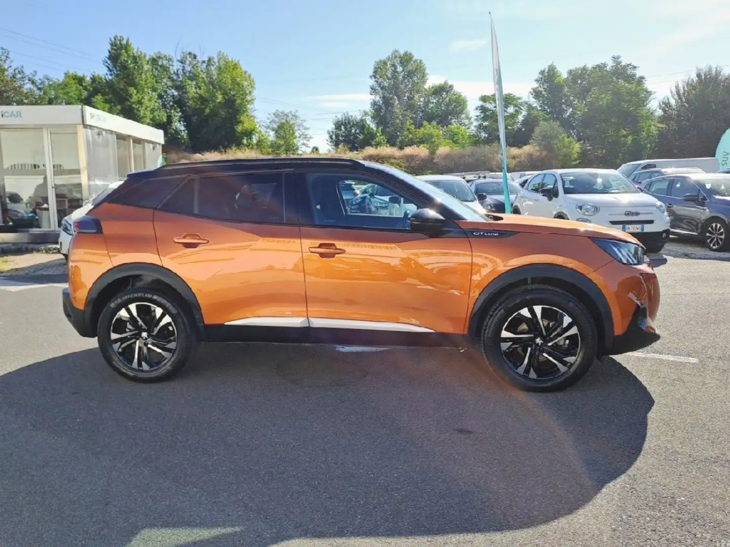Peugeot 2008 PureTech 130 GT S/S Rosso - 2