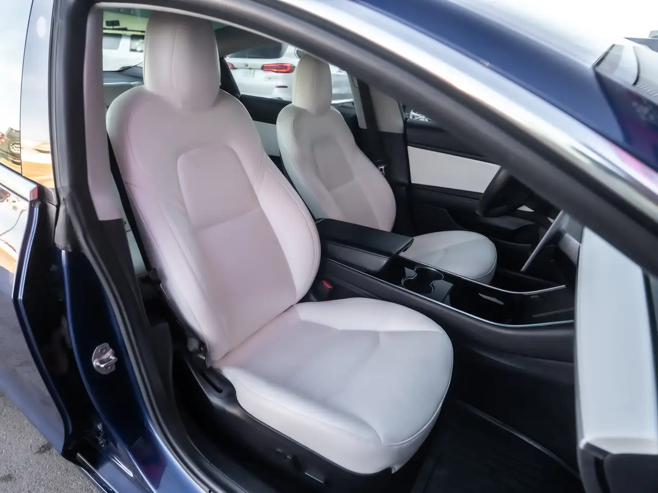 Tesla Model 3 fotografie Tesla Model 3