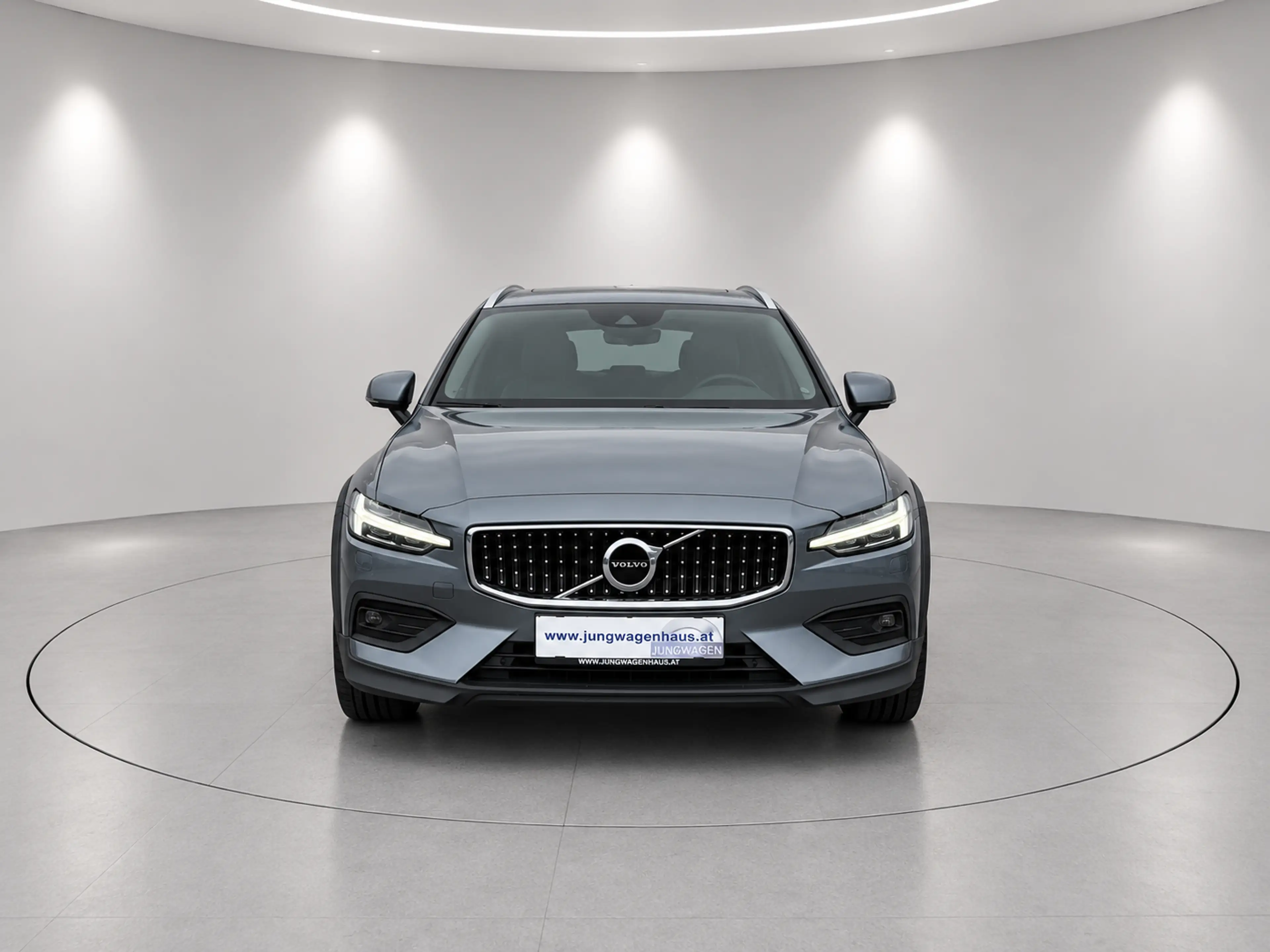 Volvo V60 Cross Country D4 AWD Pro Aut. NP 68.803.- — photo 2