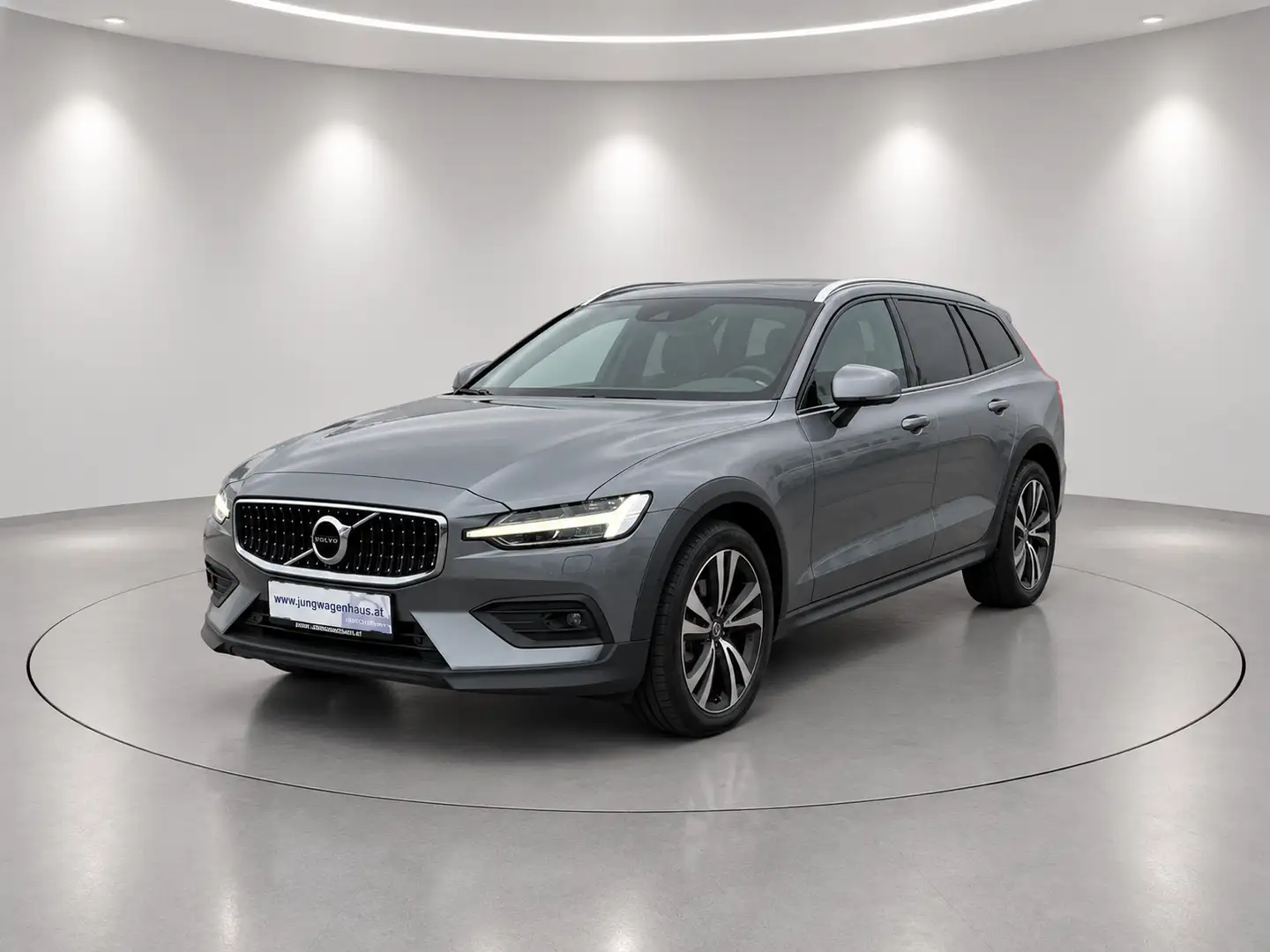 Volvo V60 Cross Country D4 AWD Pro Aut. NP 68.803.- Grau - 1
