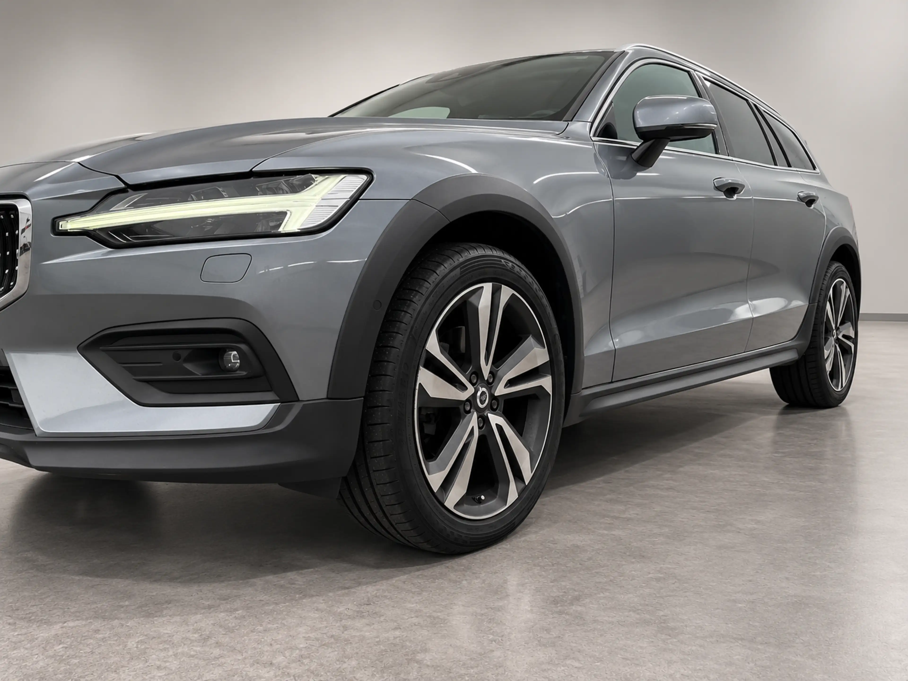 Volvo V60 Cross Country D4 AWD Pro Aut. NP 68.803.- — photo 10