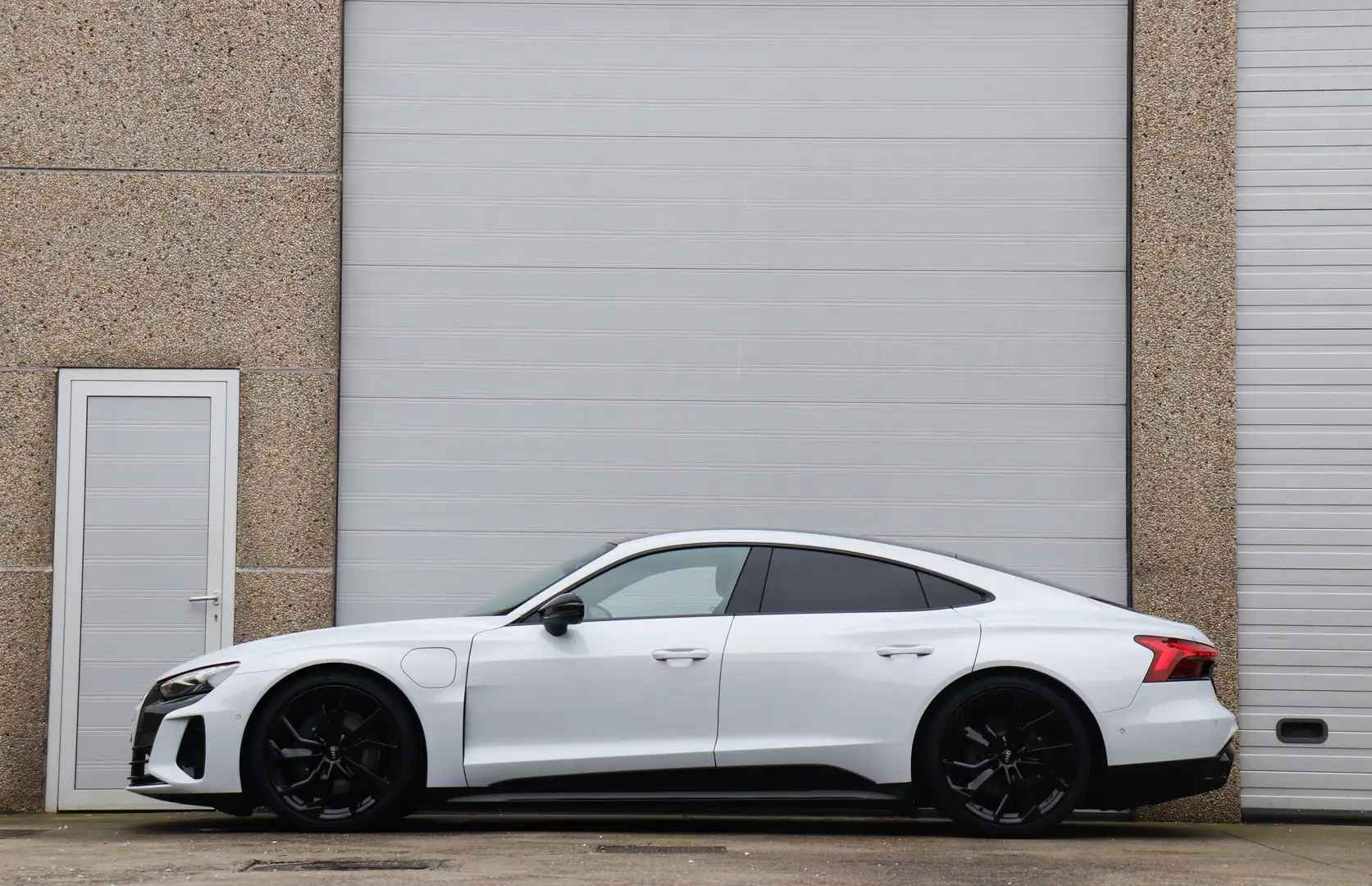 Audi e-tron GT Quattro ** Suzuka Grey ** - Laser/ProSeat/360/B\u0026O Gris - 2