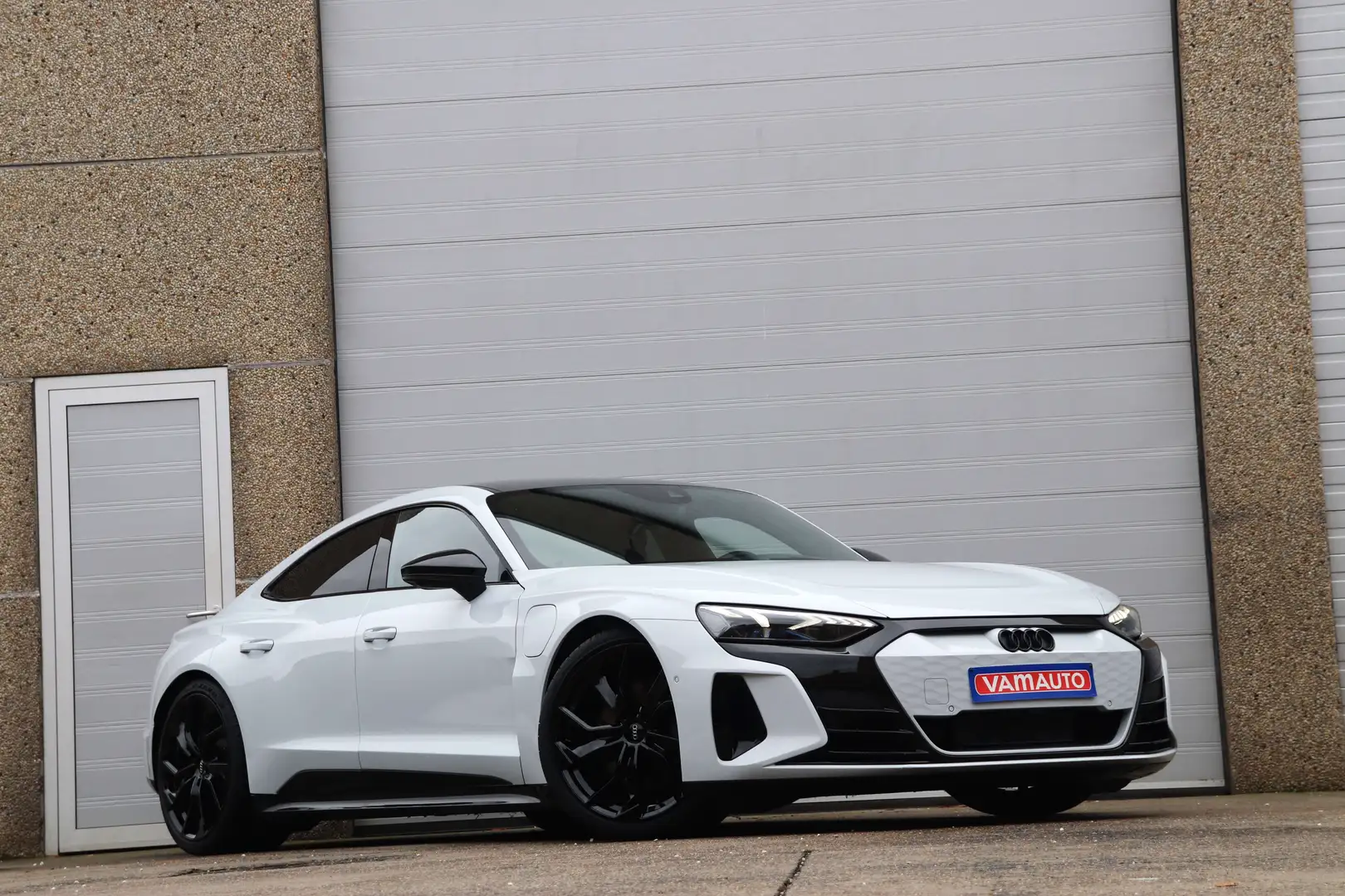Audi e-tron GT Quattro ** Suzuka Grey ** - Laser/ProSeat/360/B\u0026O Gris - 1