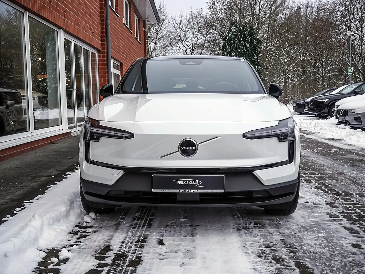 Volvo EX30 Extended Range Plus Weiß - 2