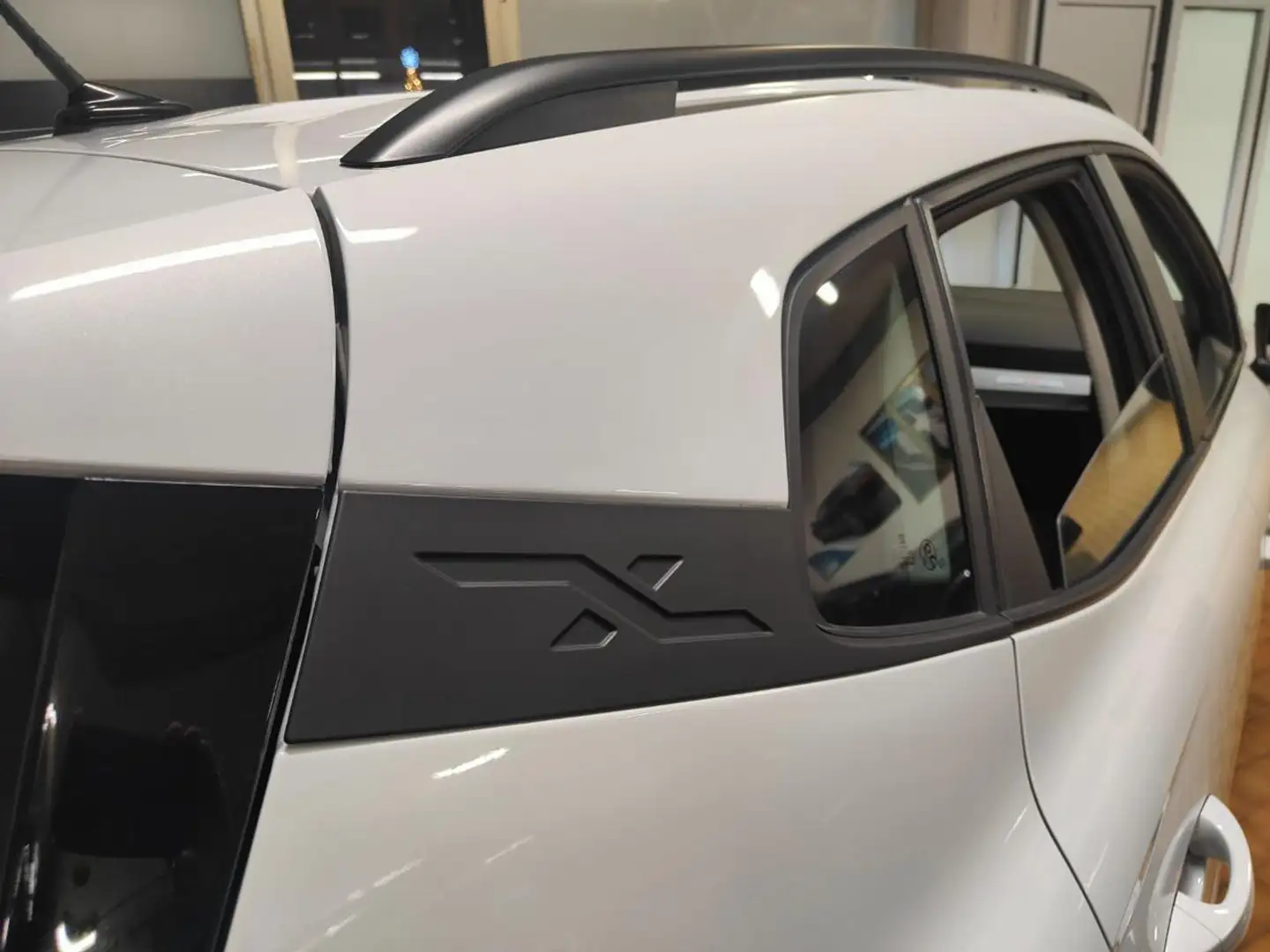 SEAT Arona 2024 AUTOMATICA BENZINA DA 110 CV Blanc - 2