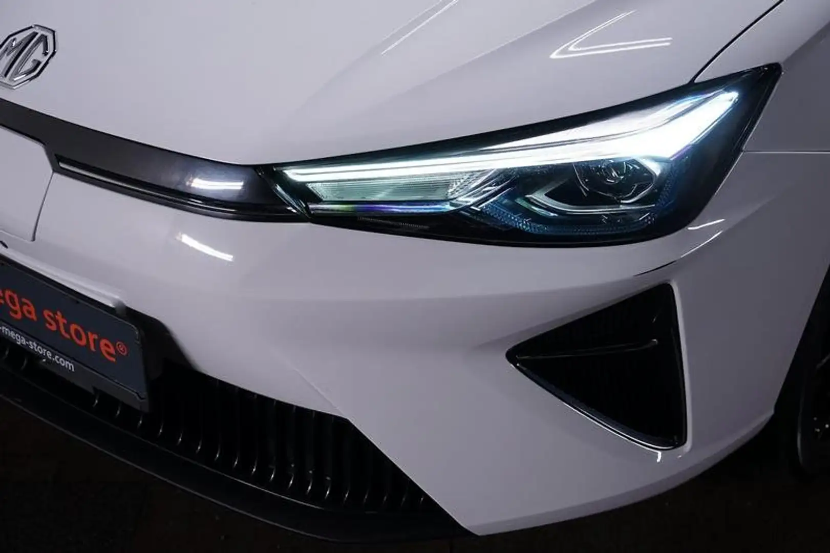 MG MG5 Kamera/ACC/AUT/KeyLess/LED/Navi/RFK/SHZ/PDC White - 2