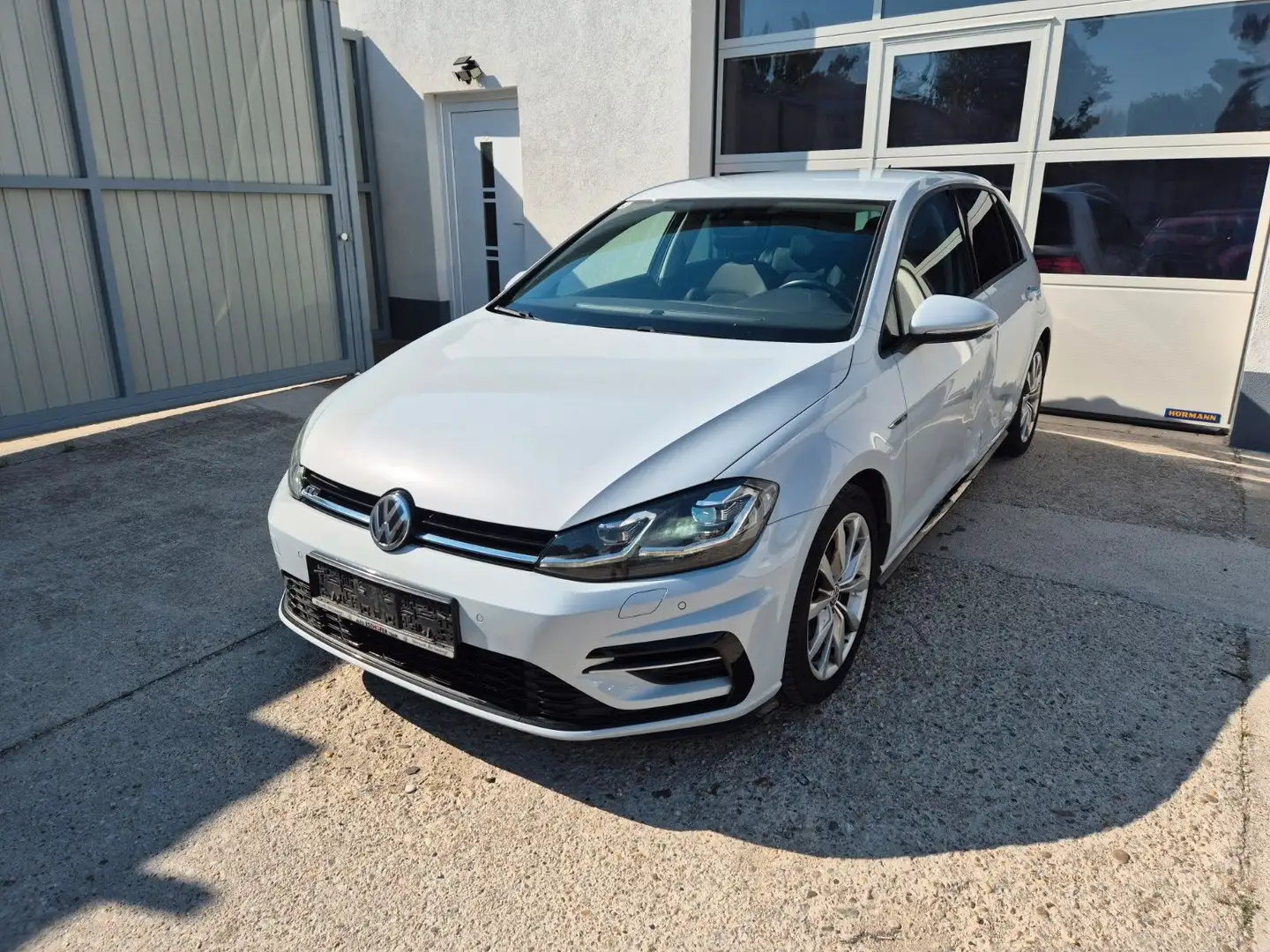 Volkswagen Golf VII 1,0 TSI R-Line Silber - 2