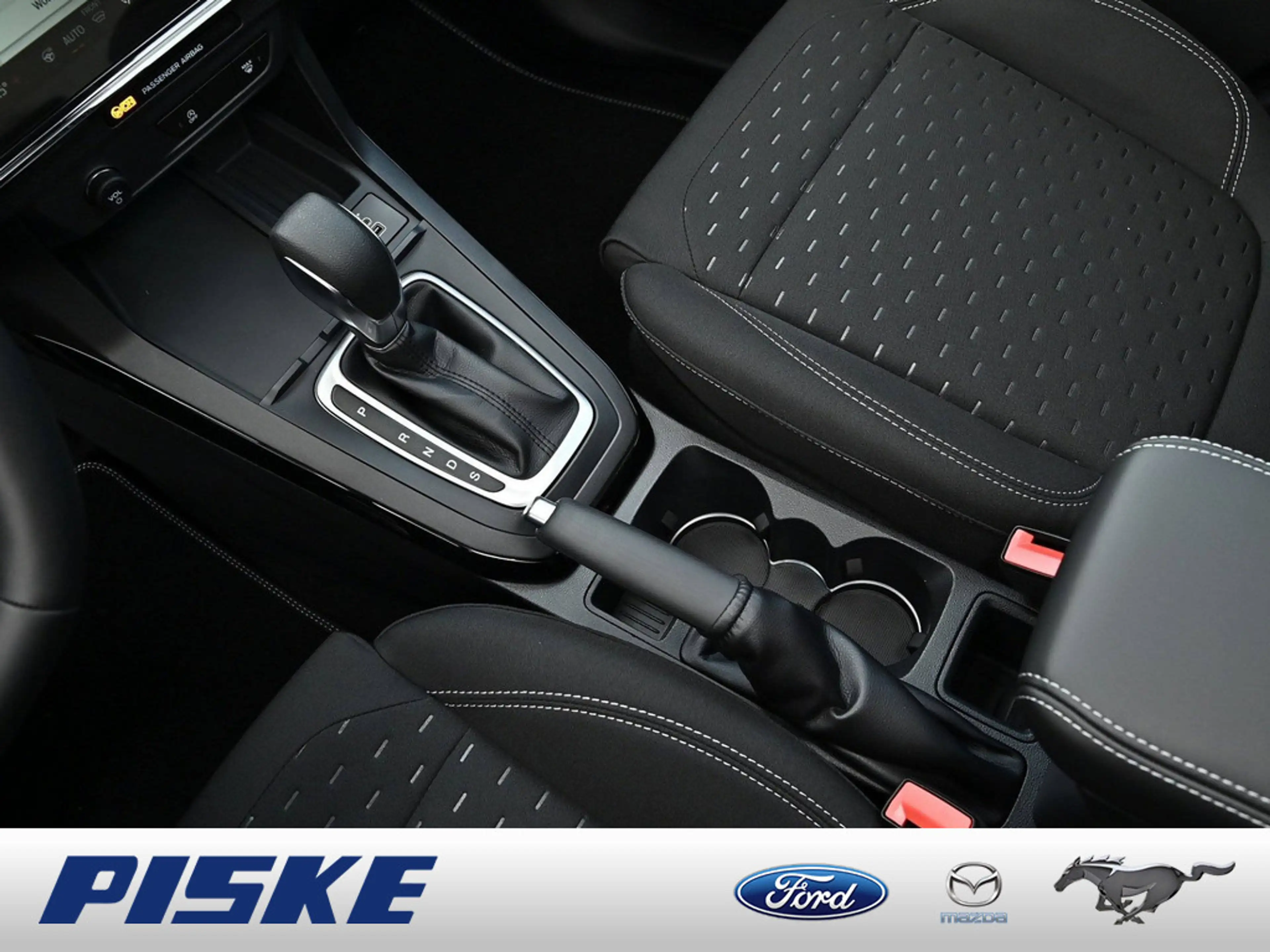 Ford Puma Titanium PDC SHZ KAMERA NAVI FACEL. LED — photo 11